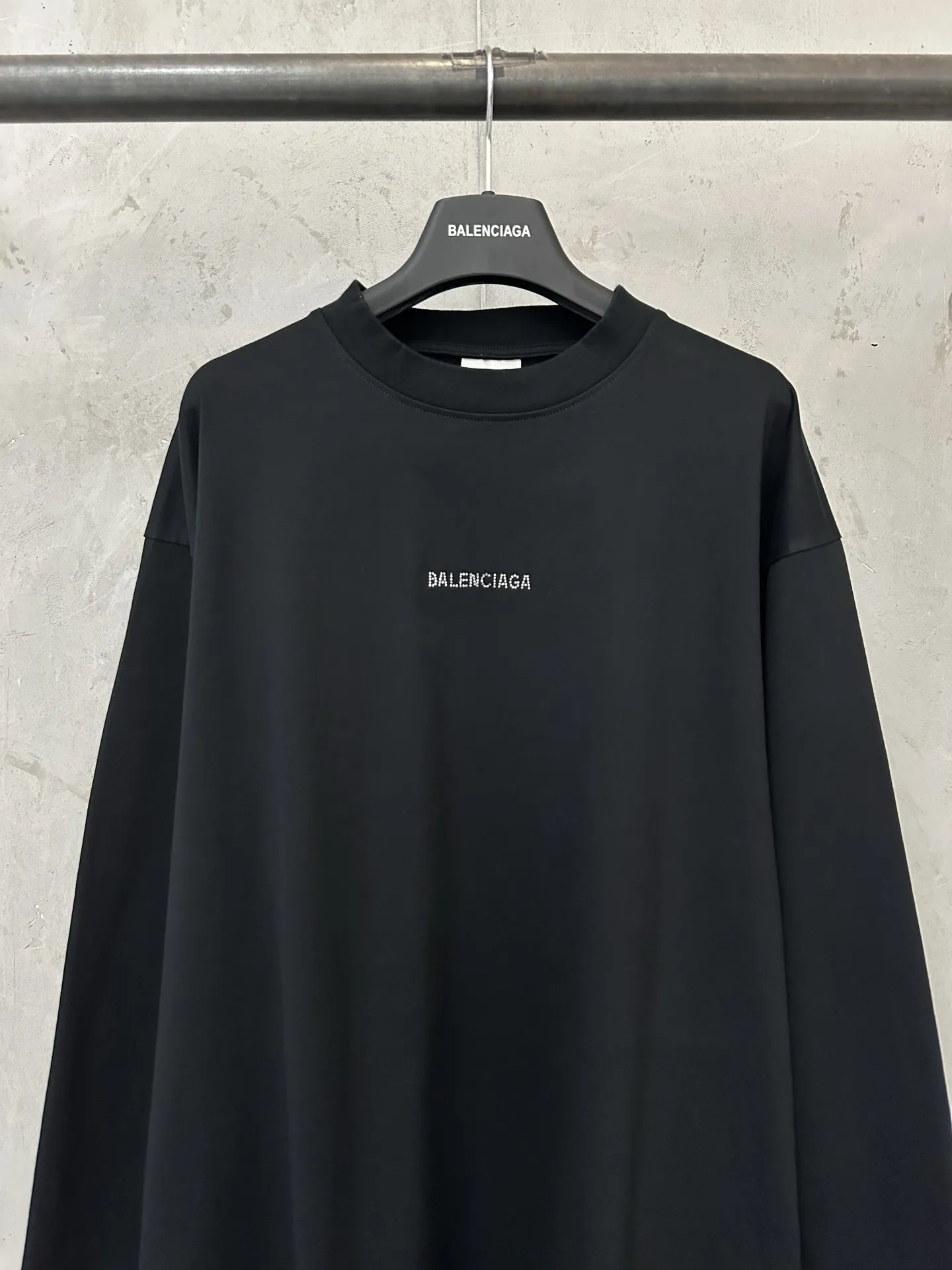 Rhinestone Logo Long-Sleeve T-Shirt D23024450 — view 3