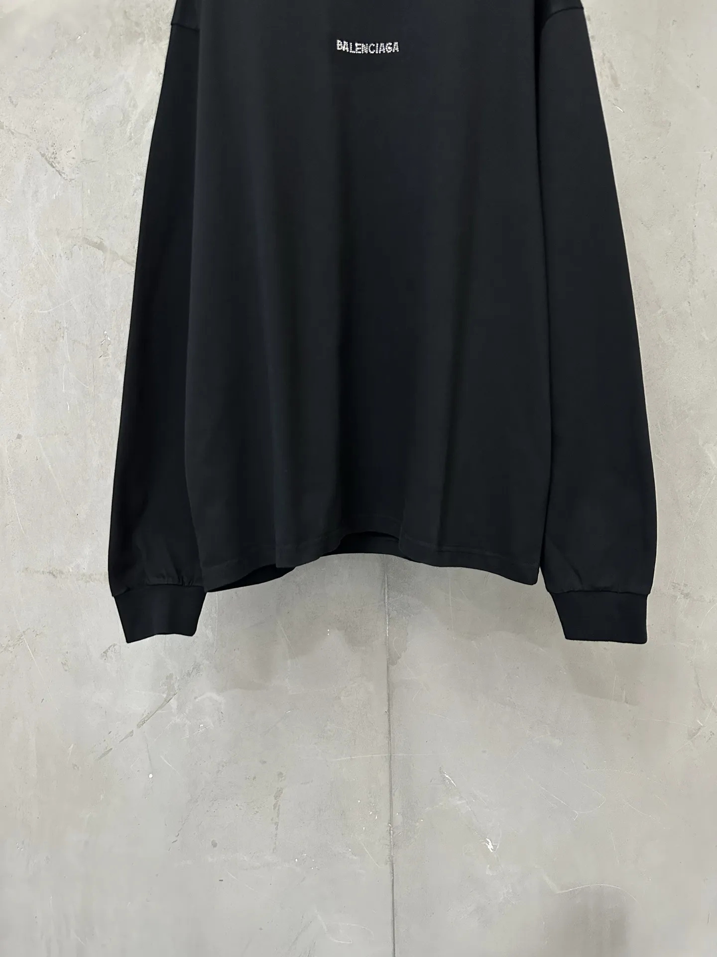 Rhinestone Logo Long-Sleeve T-Shirt D23024450 — view 4