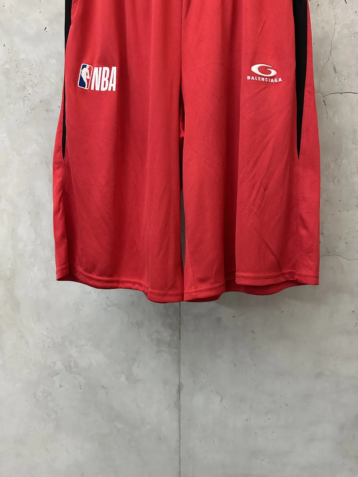 Balenciaga x NBA Mesh Basketball Shorts D23012328 — view 4