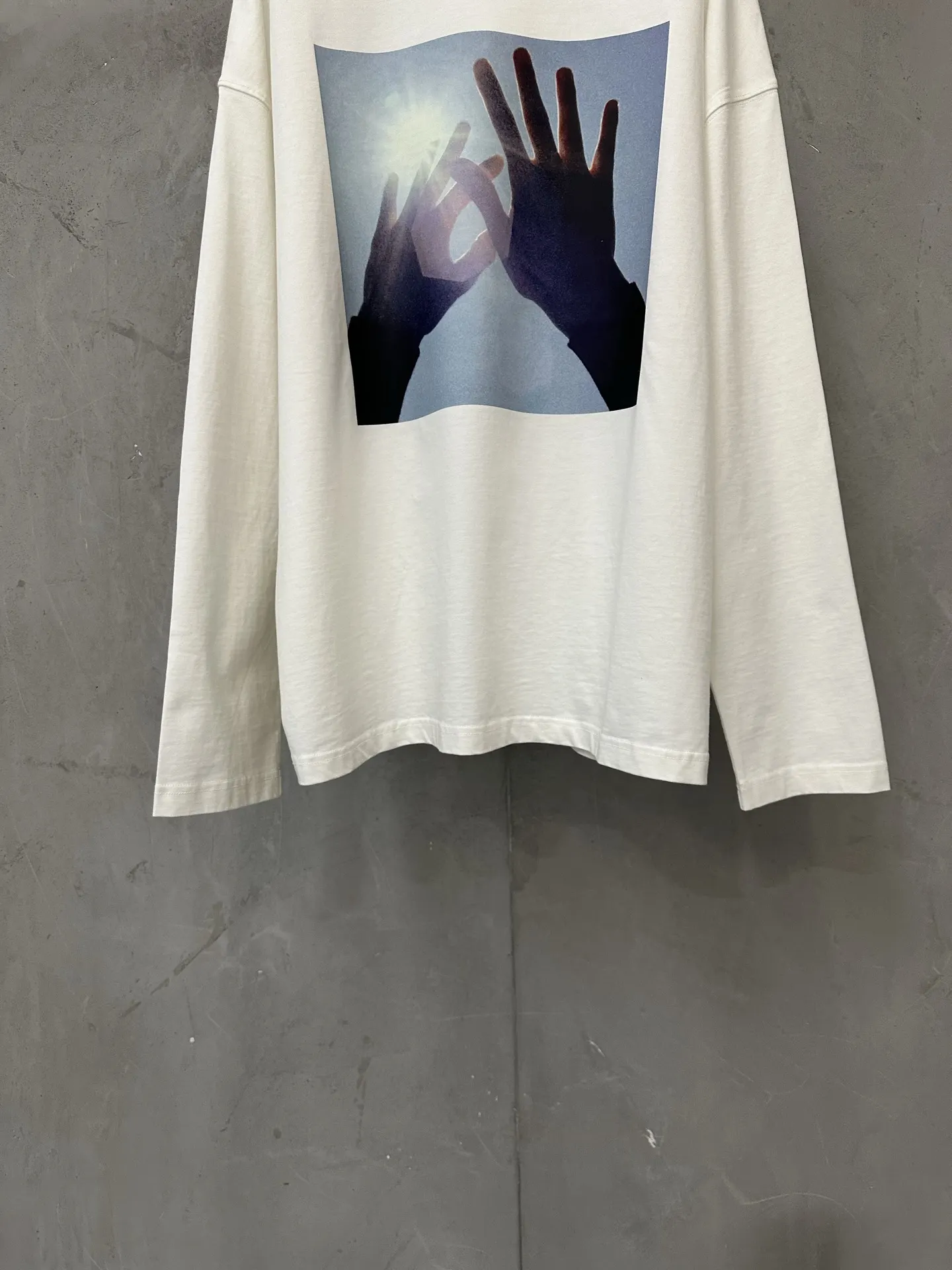 Graphic Print Long-Sleeved Cotton T-Shirt D23024390 — view 4