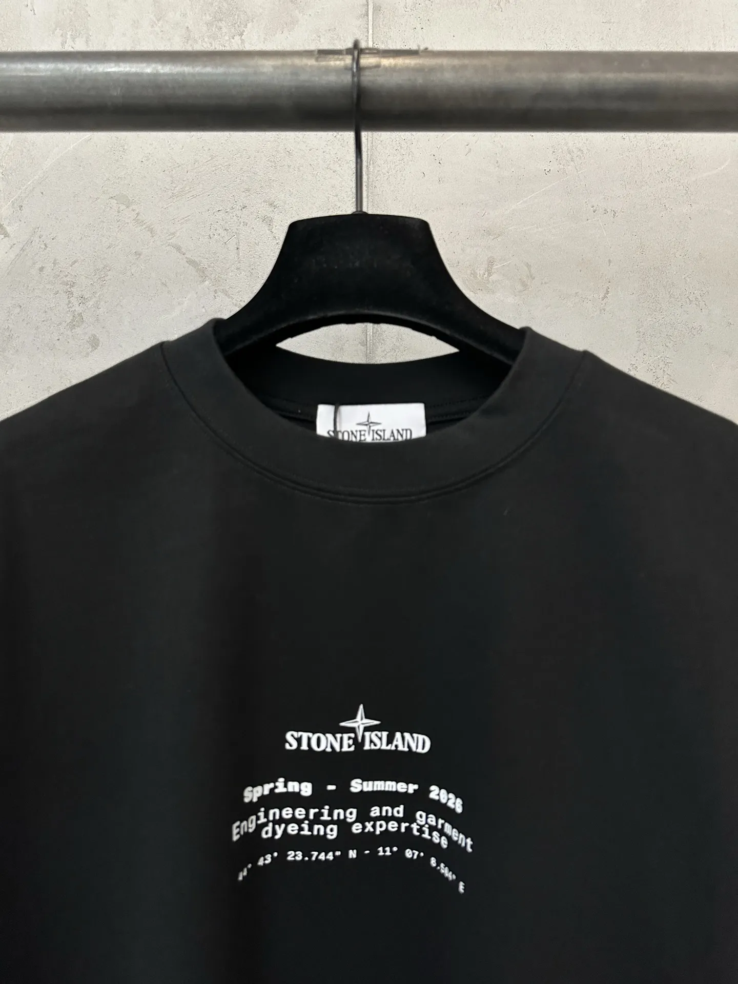 Logo Print Long-Sleeve Cotton T-Shirt D23024443 — view 5