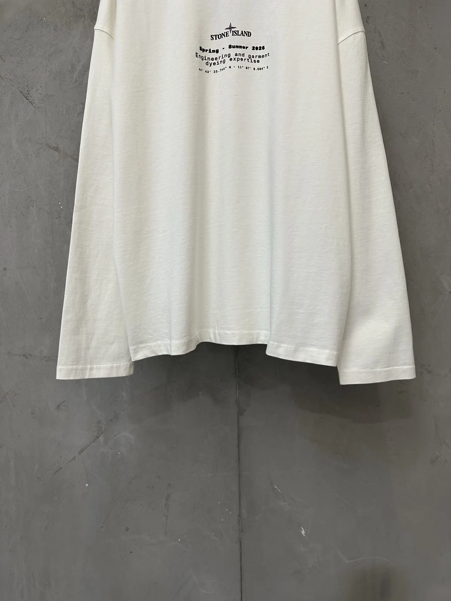 Triomphe Logo Zip-Up Ribbed Knit Hoodie D23023530 — view 4