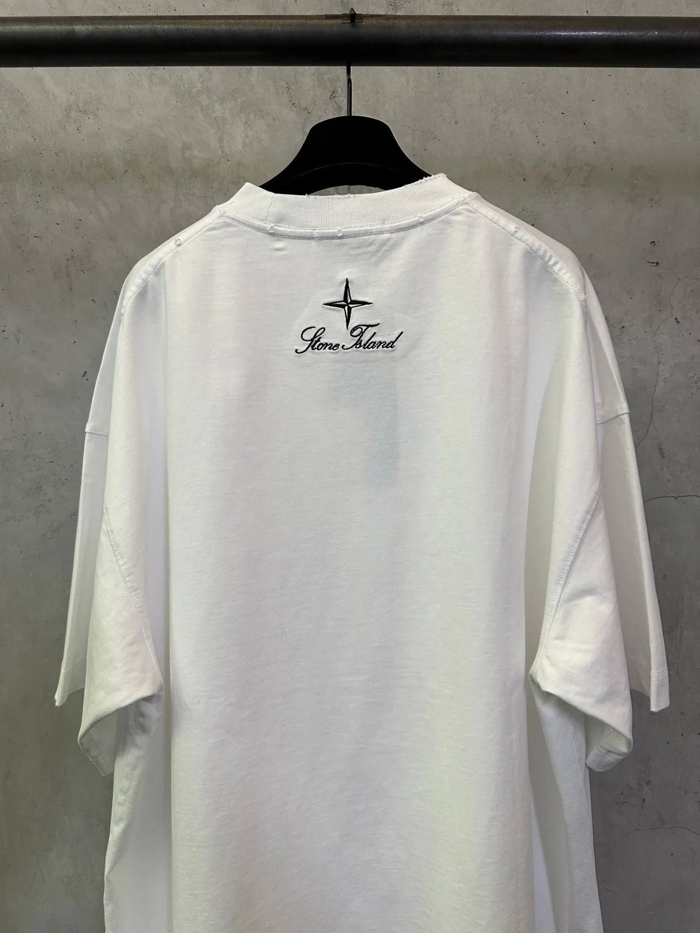 Embroidered Logo Heavyweight Cotton T-Shirt D23012825 — view 5