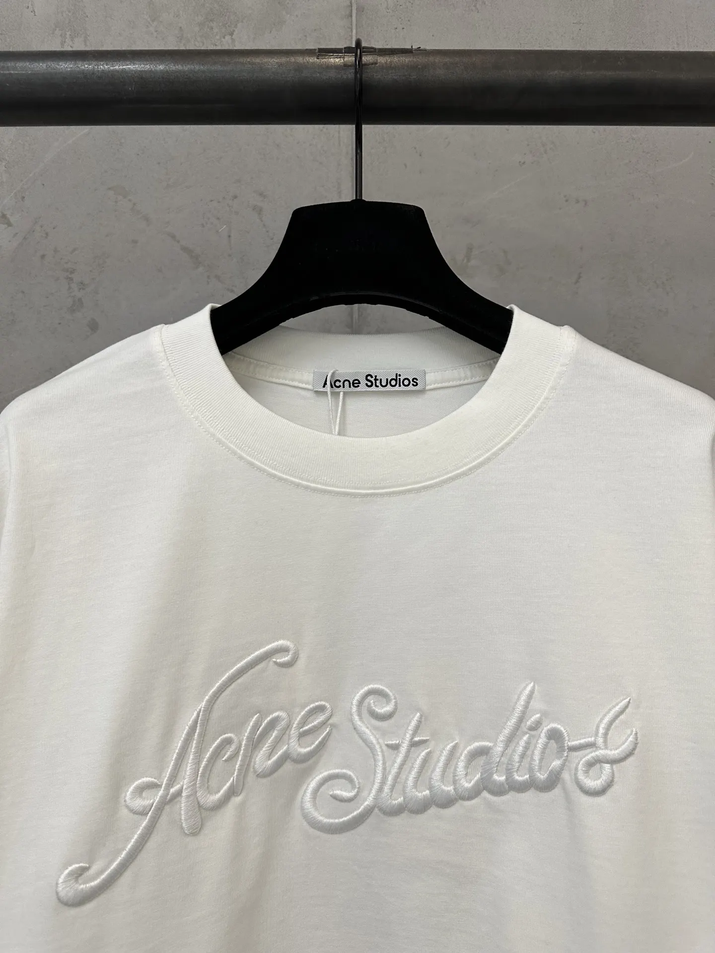 Embroidered Logo Oversized Long-Sleeve T-Shirt D23024423 — view 5