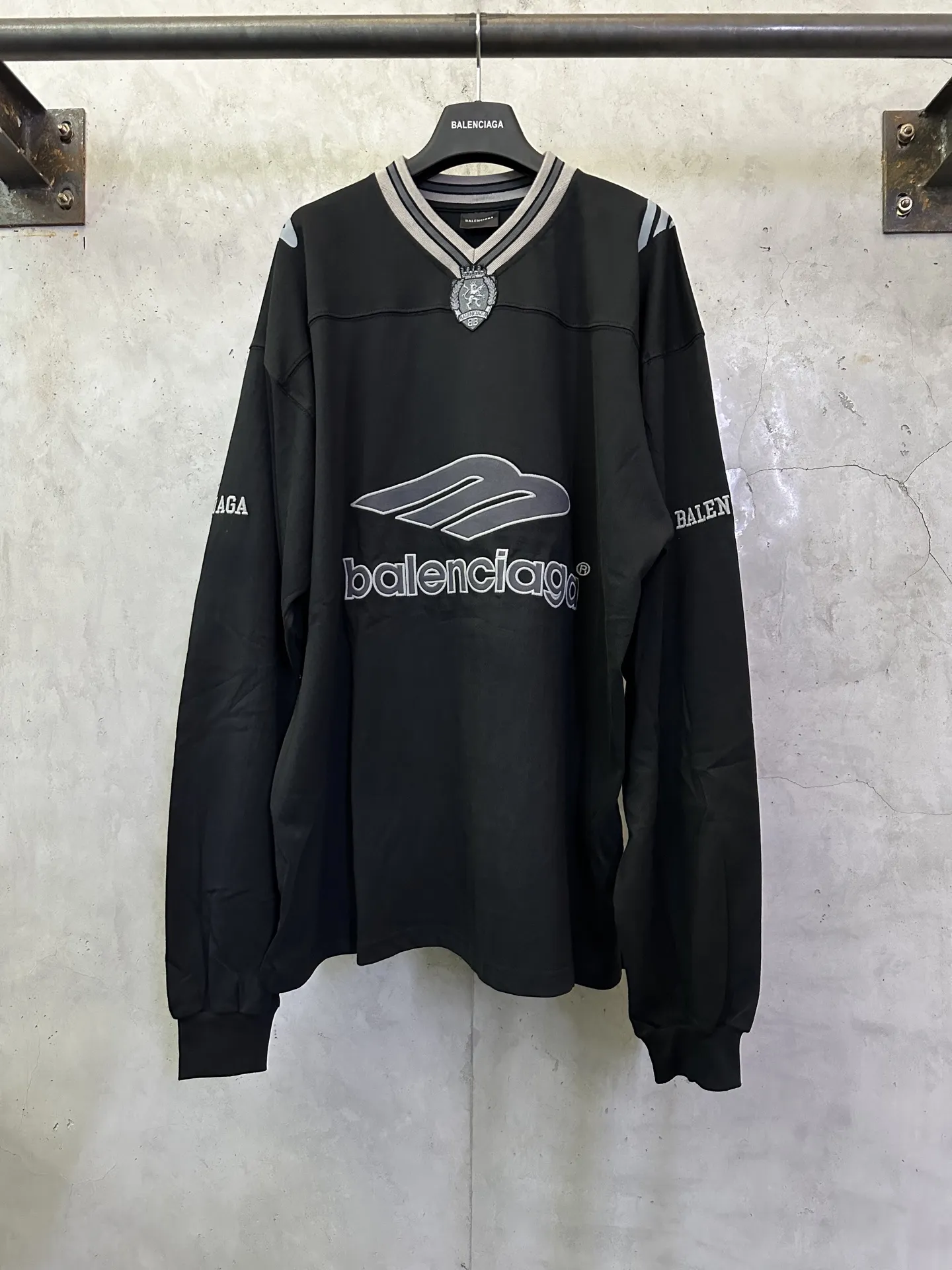 Football Embroidered Long-Sleeve Jersey D25511913