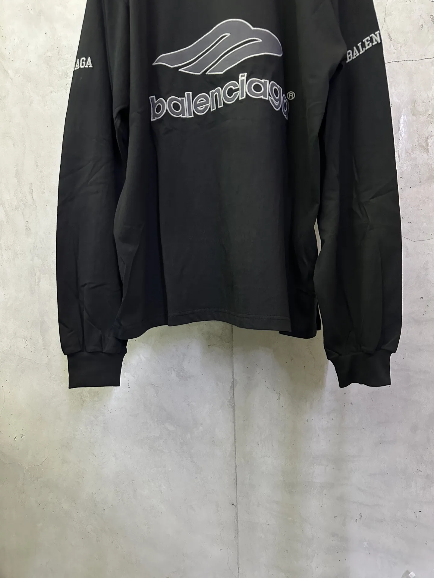 Football Embroidered Long-Sleeve Jersey D25511913 — view 4