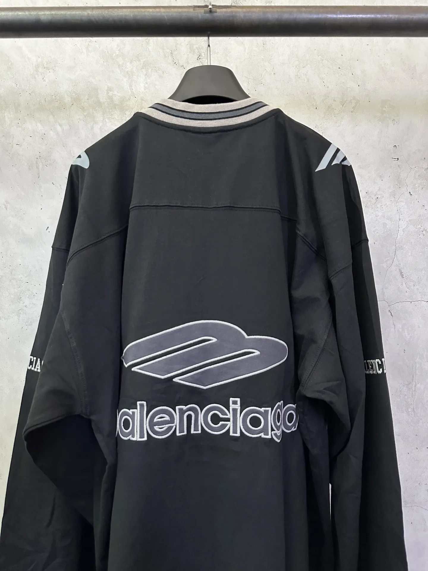 Football Embroidered Long-Sleeve Jersey D25511913 — view 5
