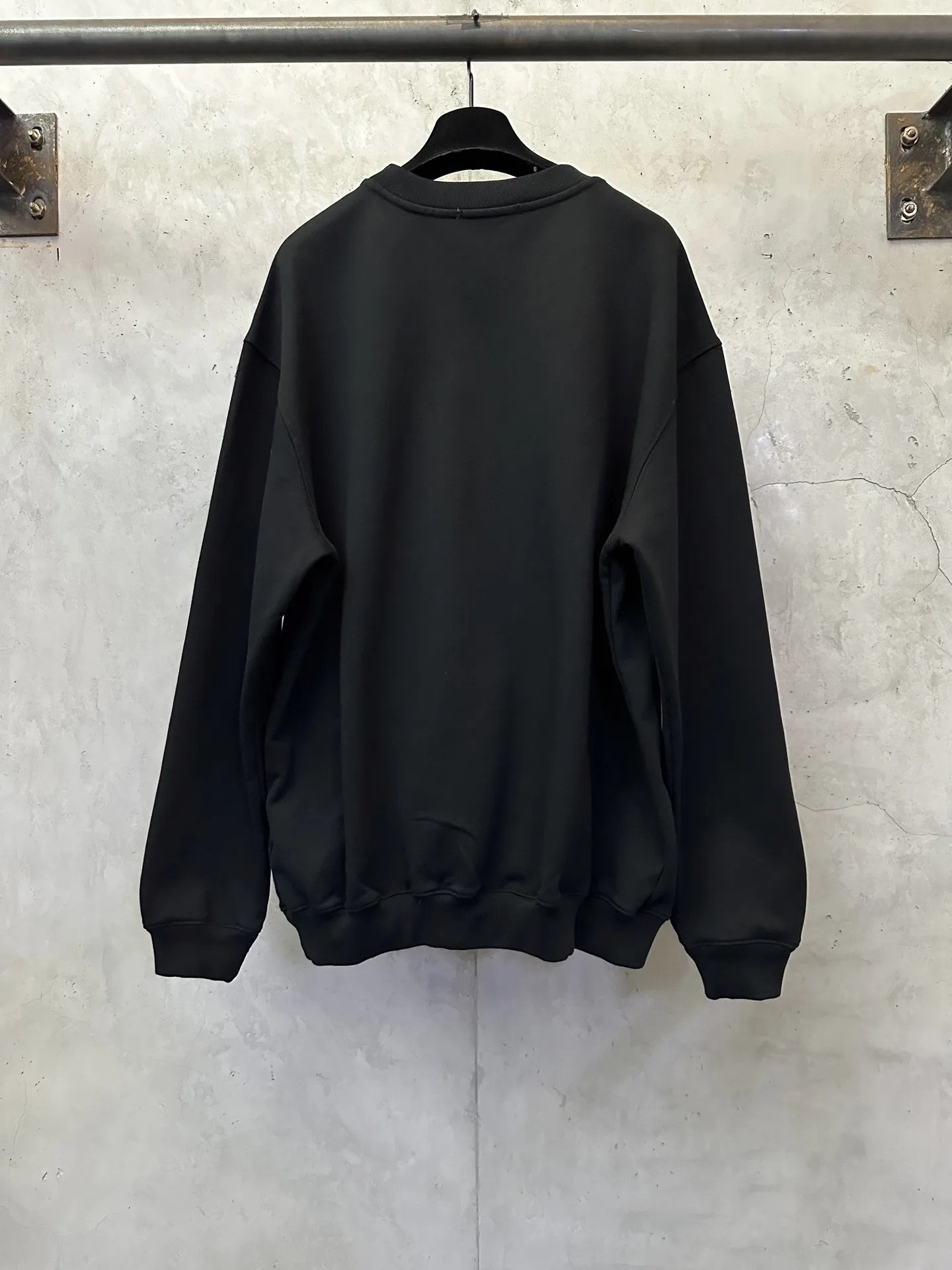 Accolade Heavyweight Cotton-Blend Sweatshirt D25521826 — view 2
