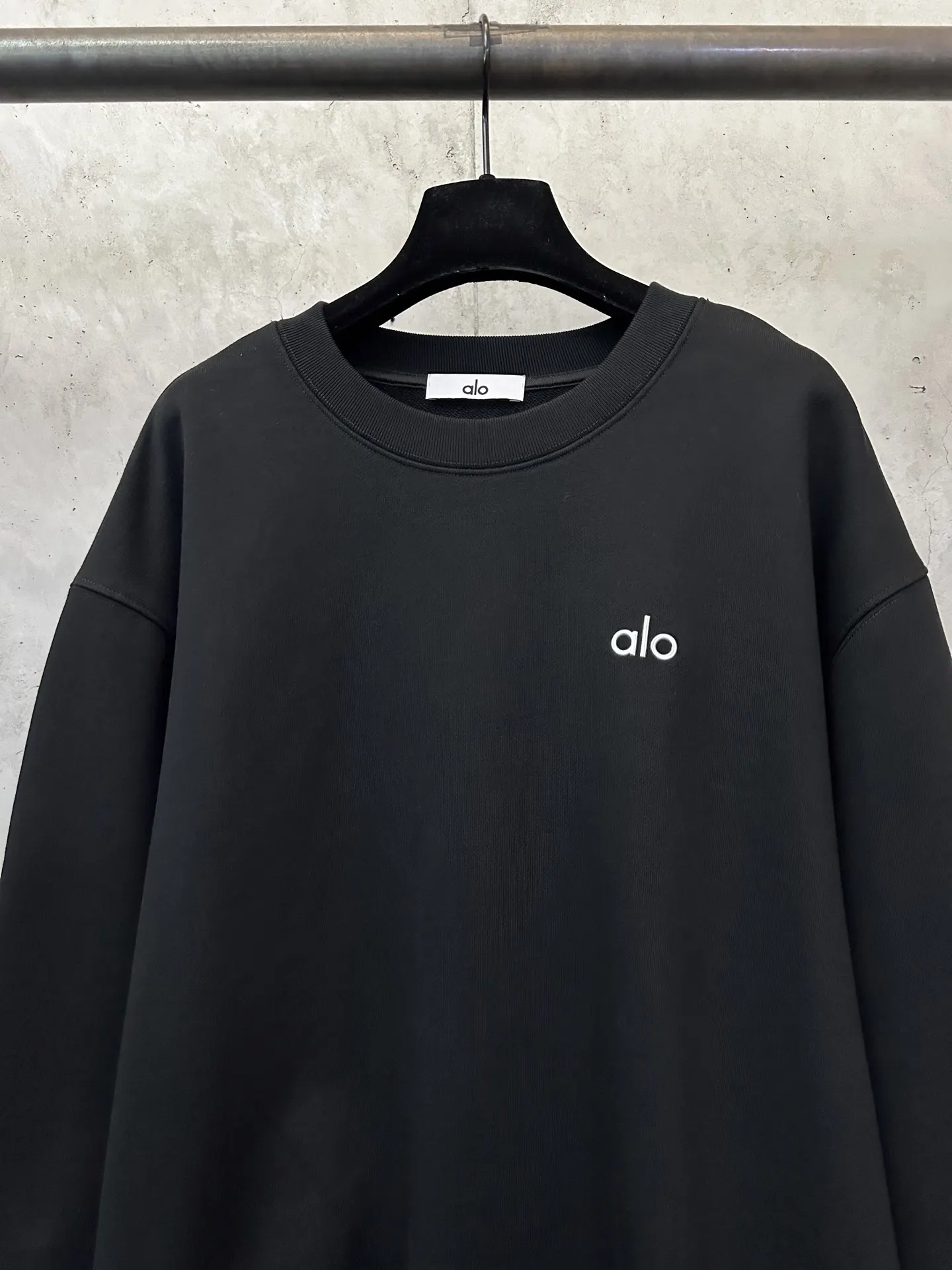 Accolade Heavyweight Cotton-Blend Sweatshirt D25521826 — view 3