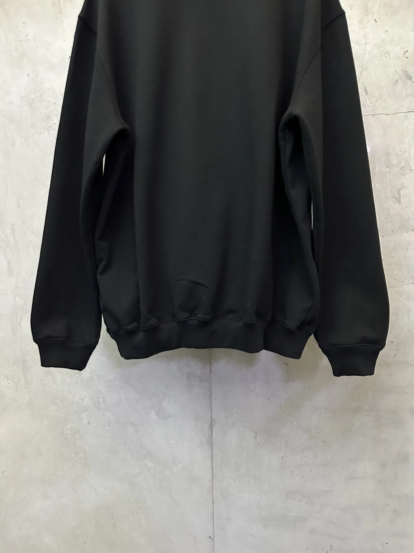 Accolade Heavyweight Cotton-Blend Sweatshirt D25521826 — view 6
