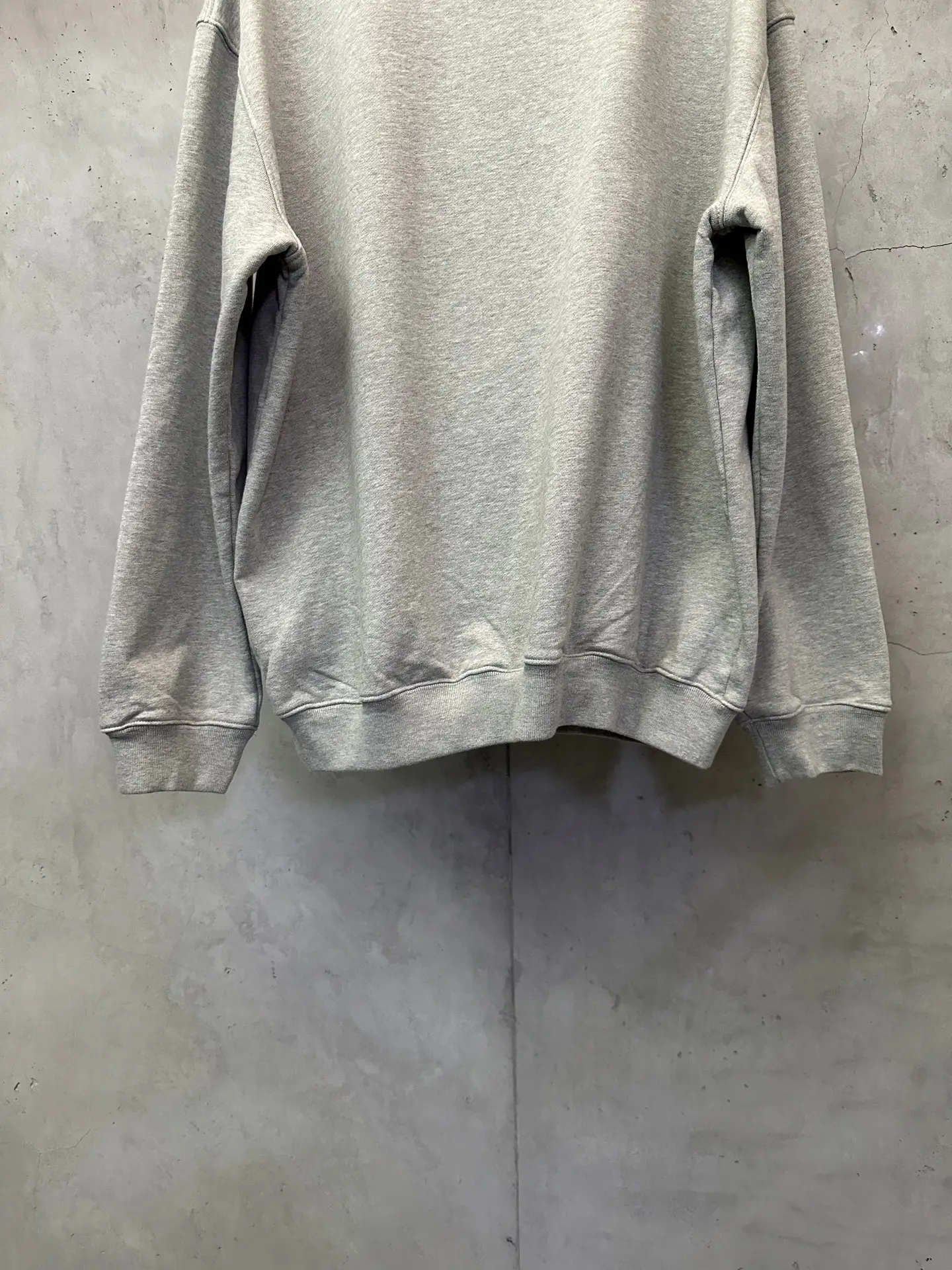 Accolade Heavyweight Cotton Crew-Neck Sweatshirt D25521827 — view 6