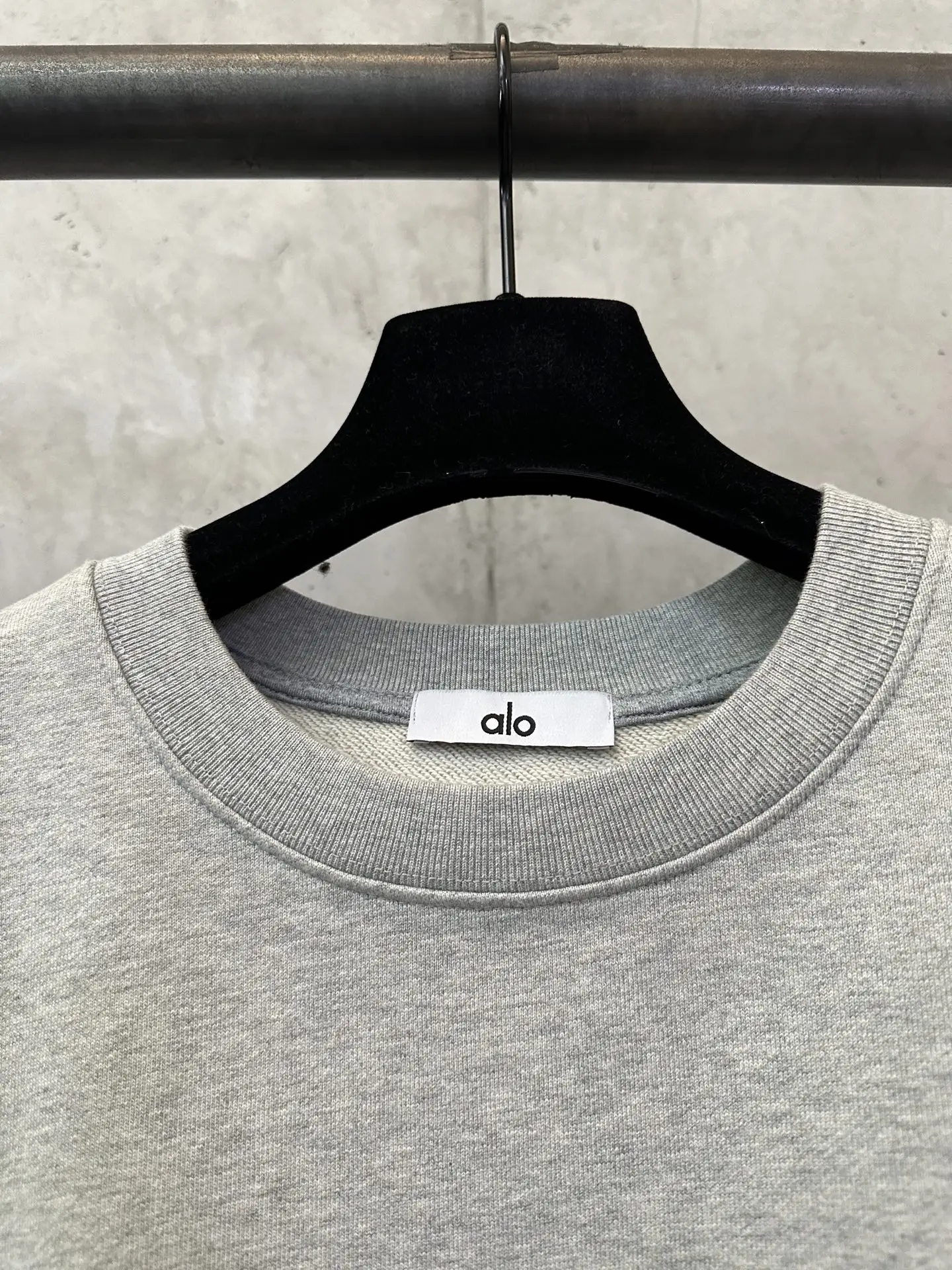 Accolade Heavyweight Cotton Crew-Neck Sweatshirt D25521827 — view 7