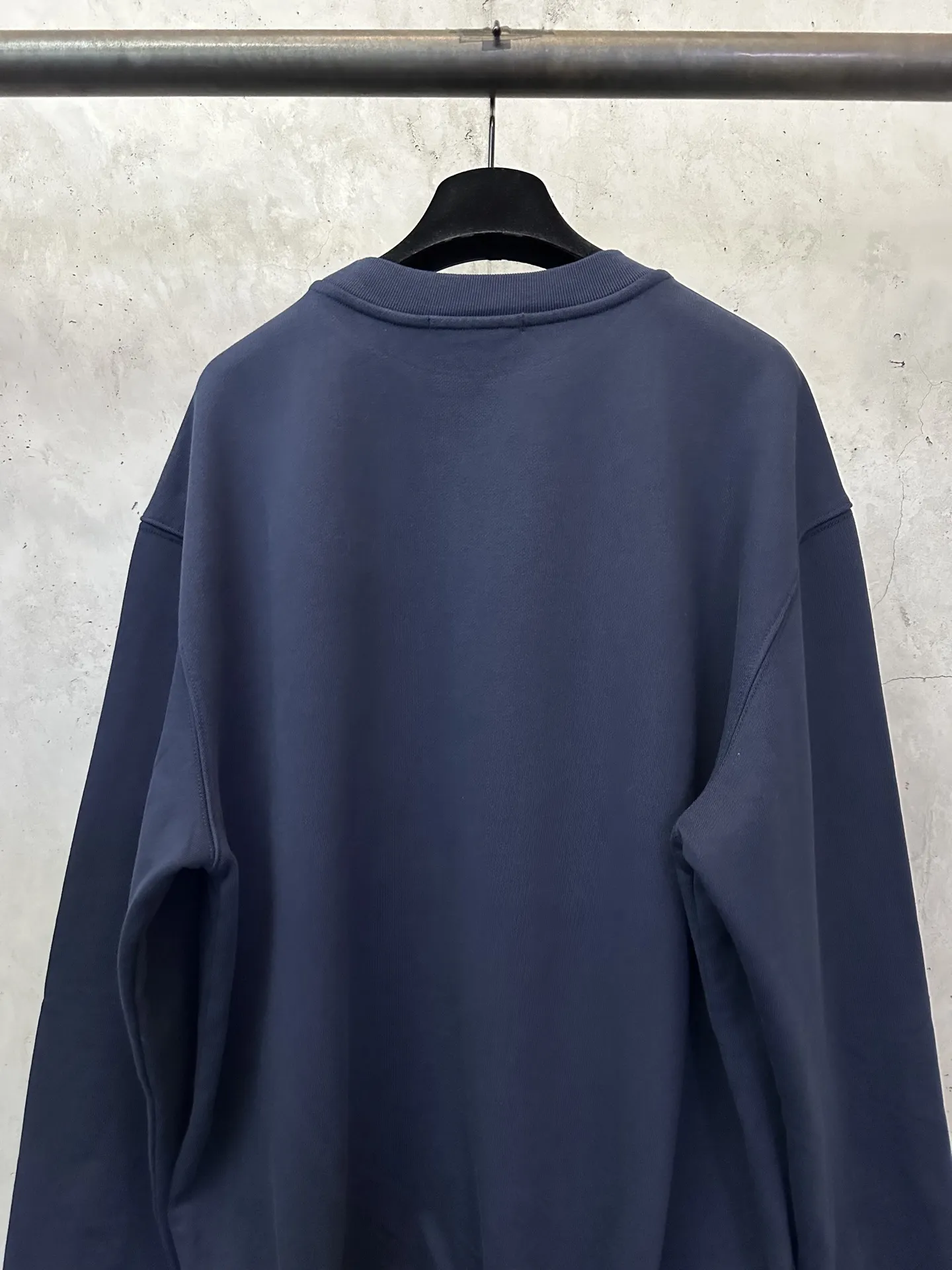 Accolade Heavyweight Cotton Crew-Neck Sweatshirt D25521828 — view 5