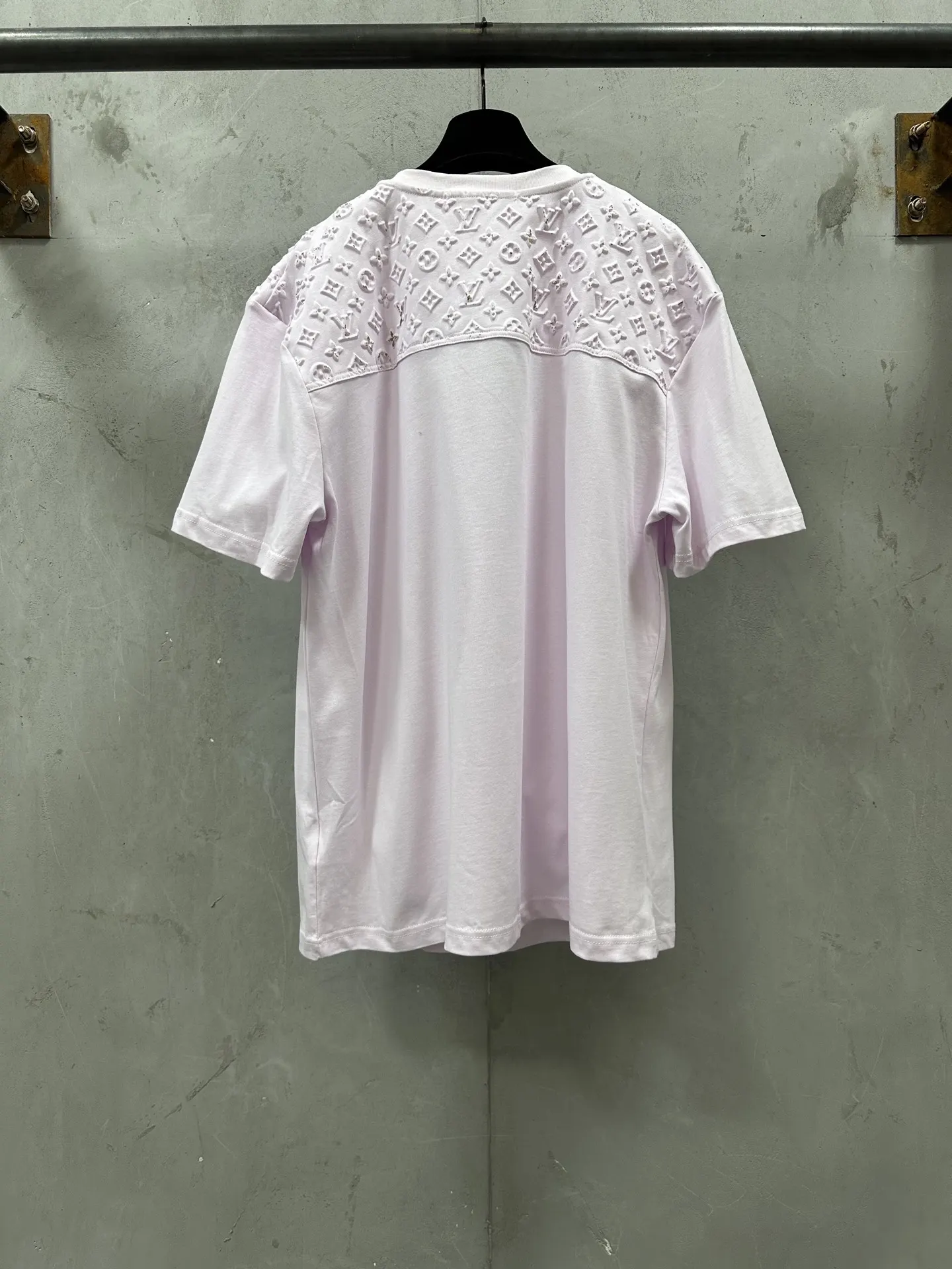 Monogram Embossed Pocket T-Shirt D26020128 — view 2