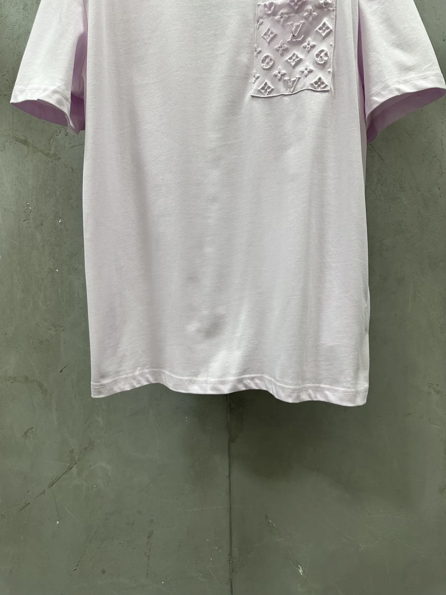 Monogram Embossed Pocket T-Shirt D26020128 — view 4