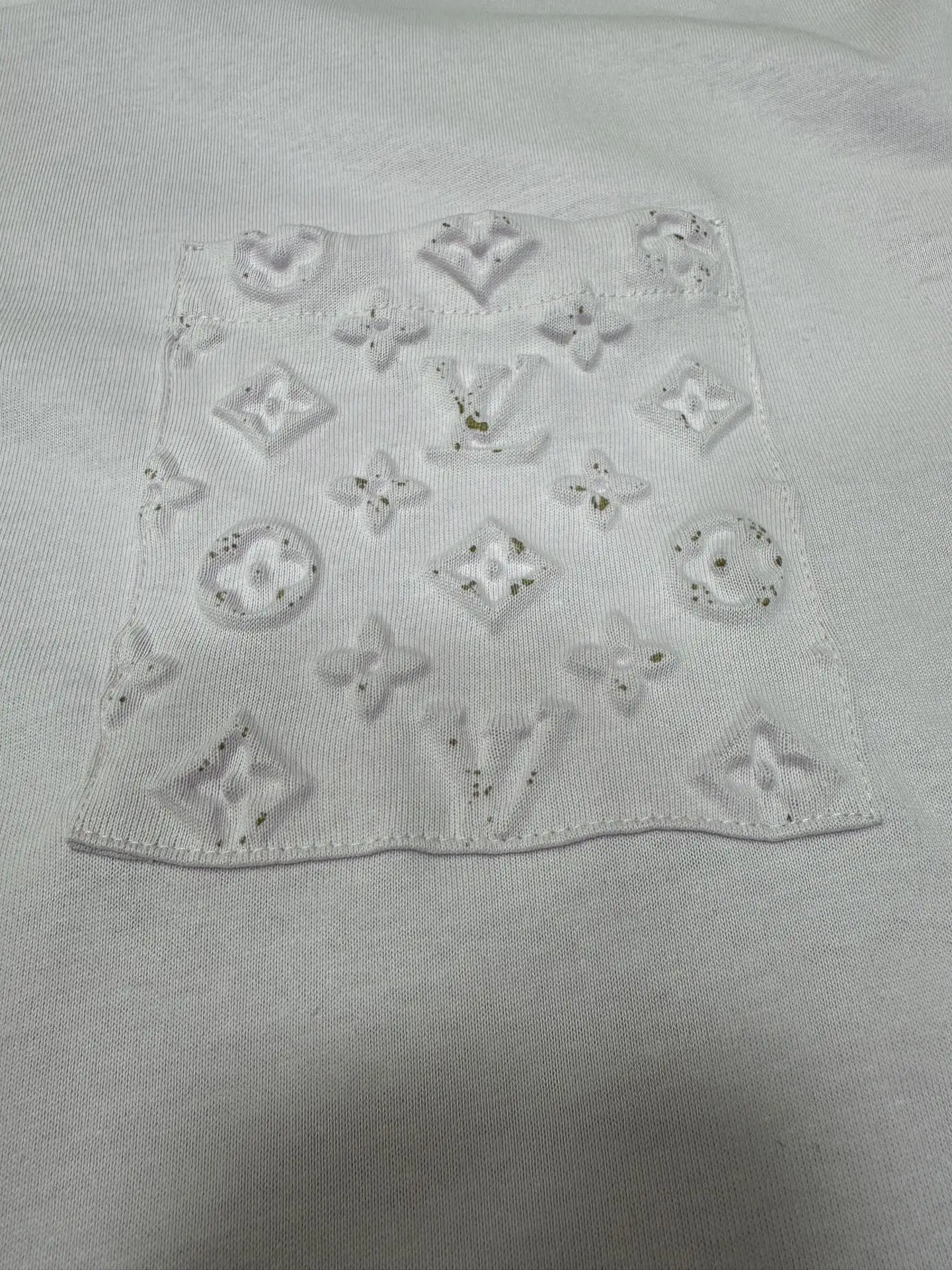 Monogram Embossed Pocket T-Shirt D26020128 — view 7