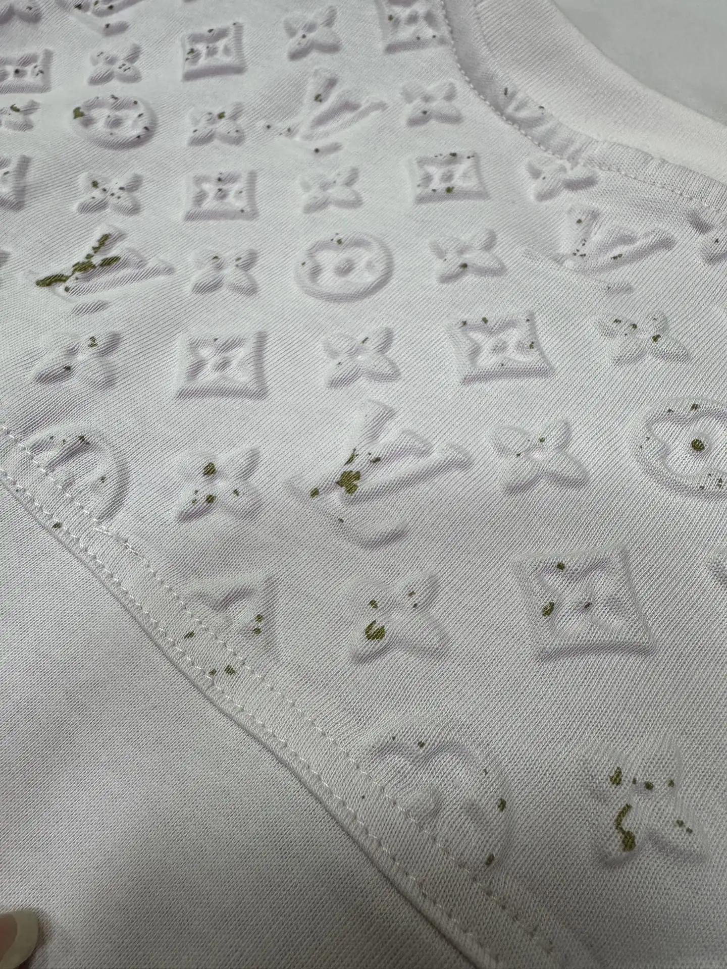 Monogram Embossed Pocket T-Shirt D26020128 — view 8
