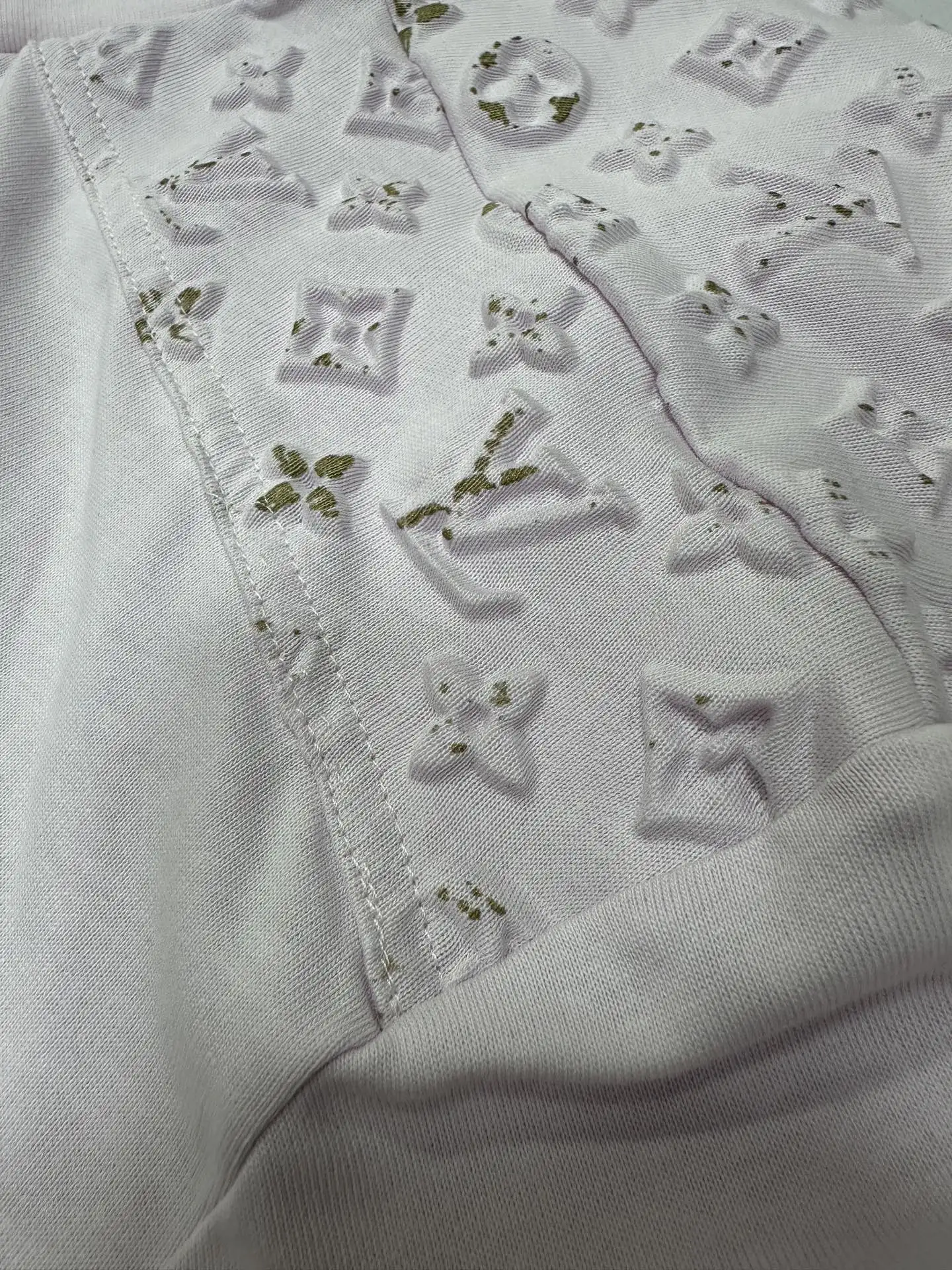 Monogram Embossed Pocket T-Shirt D26020128 — view 10