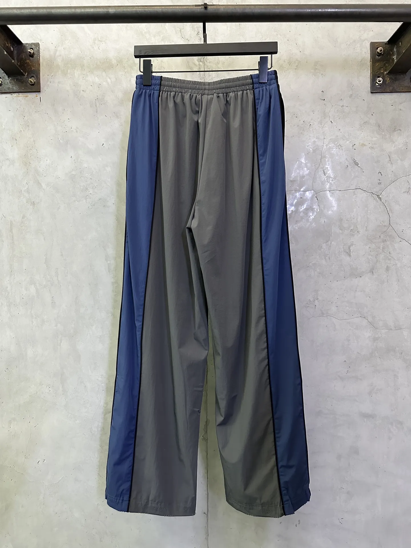 Logo-Print Panelled Wide-Leg Track Pants D27012814 — view 2