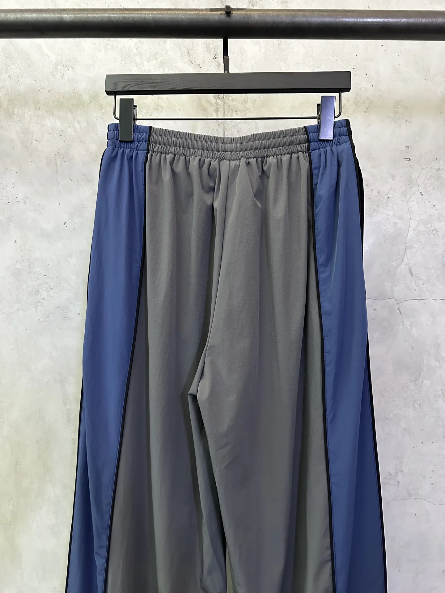 Logo-Print Panelled Wide-Leg Track Pants D27012814 — view 5