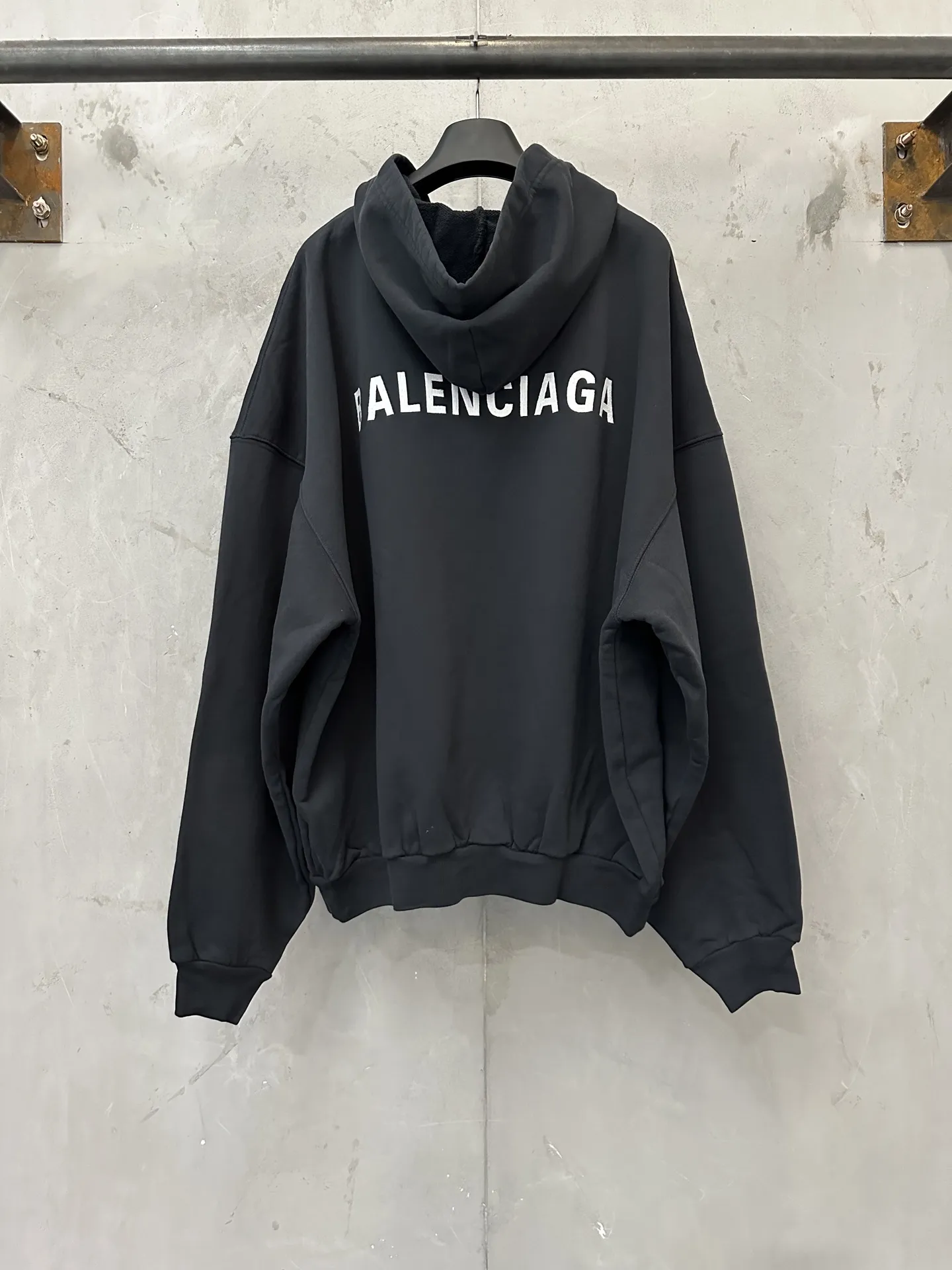Logo Embroidery Open-Neck Hoodie D29020238 — view 2
