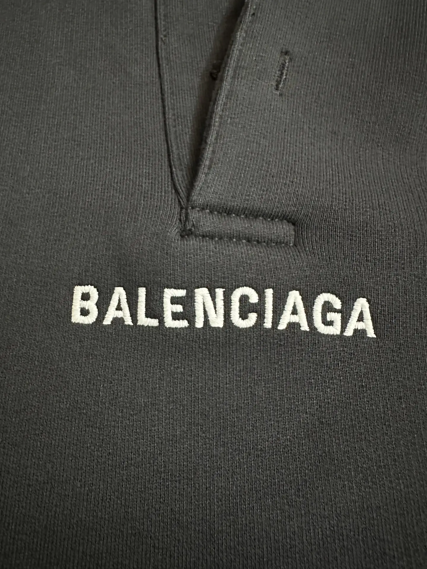 Logo Embroidery Open-Neck Hoodie D29020238 — view 6