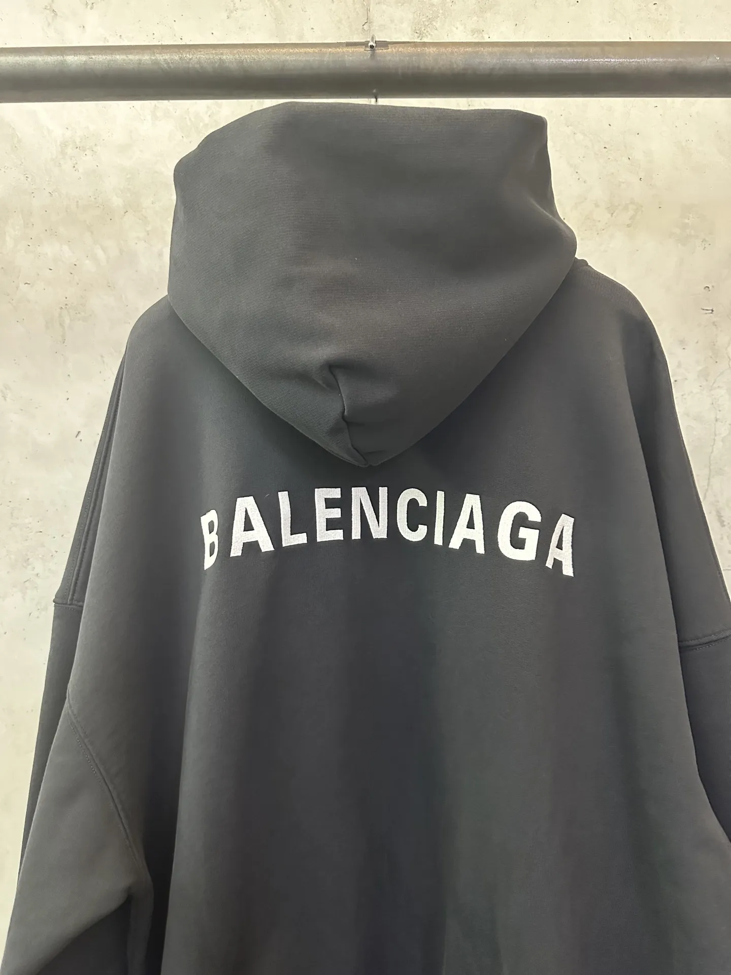 Logo Embroidered Oversized Hoodie D31020148 — view 5