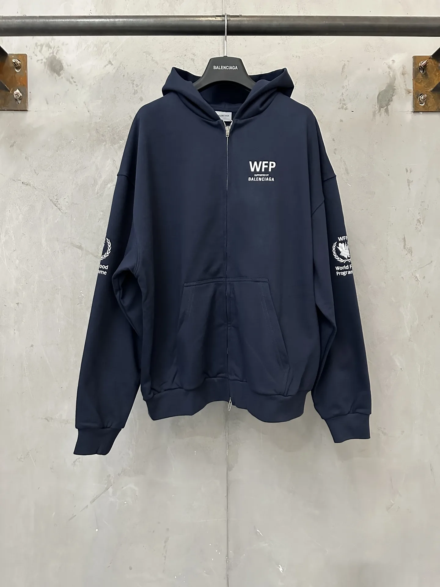WFP Logo Print Zip-Up Hoodie D31021823
