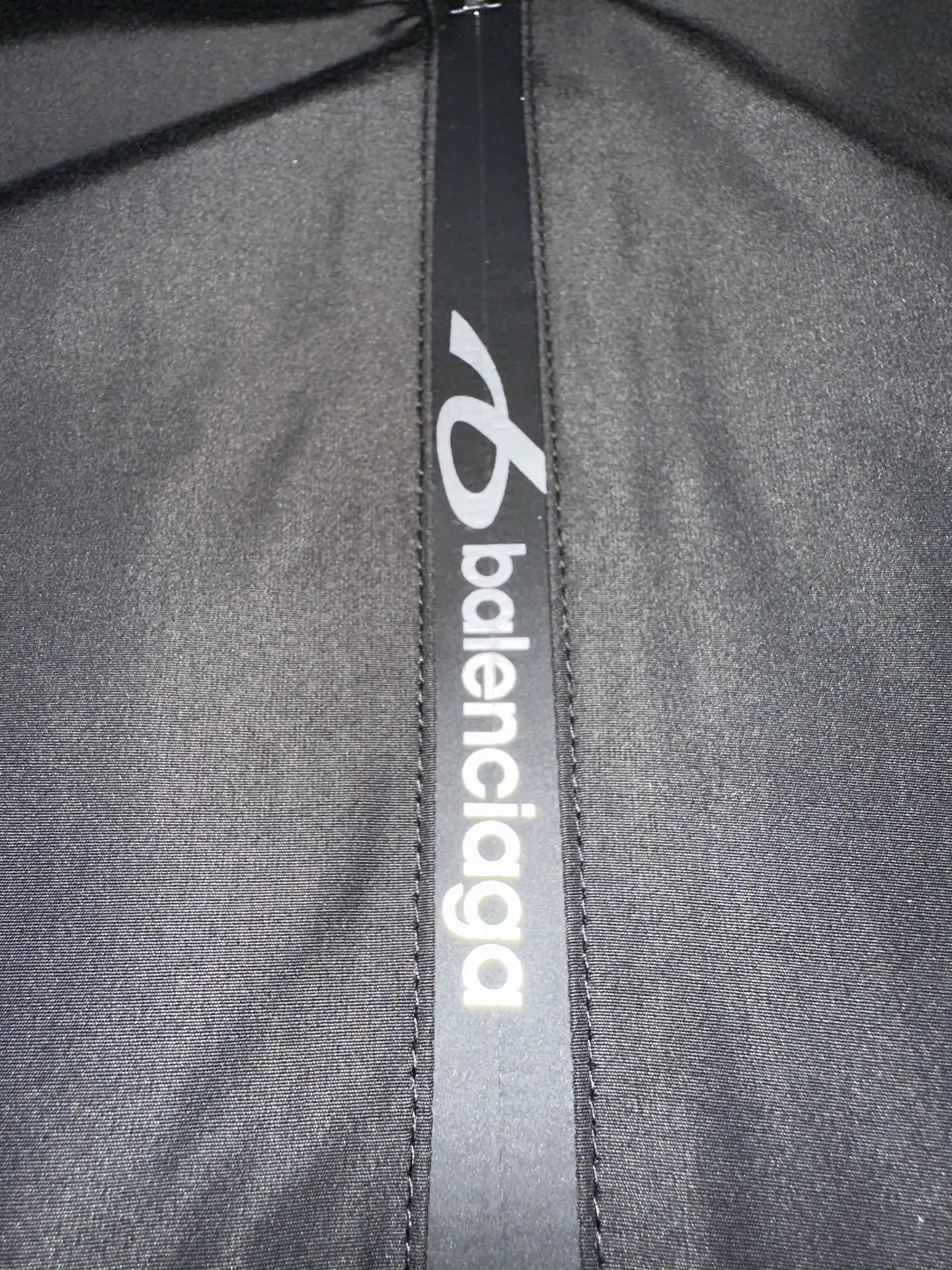 Color-Block Hooded Windbreaker Jacket D37020234 — view 11