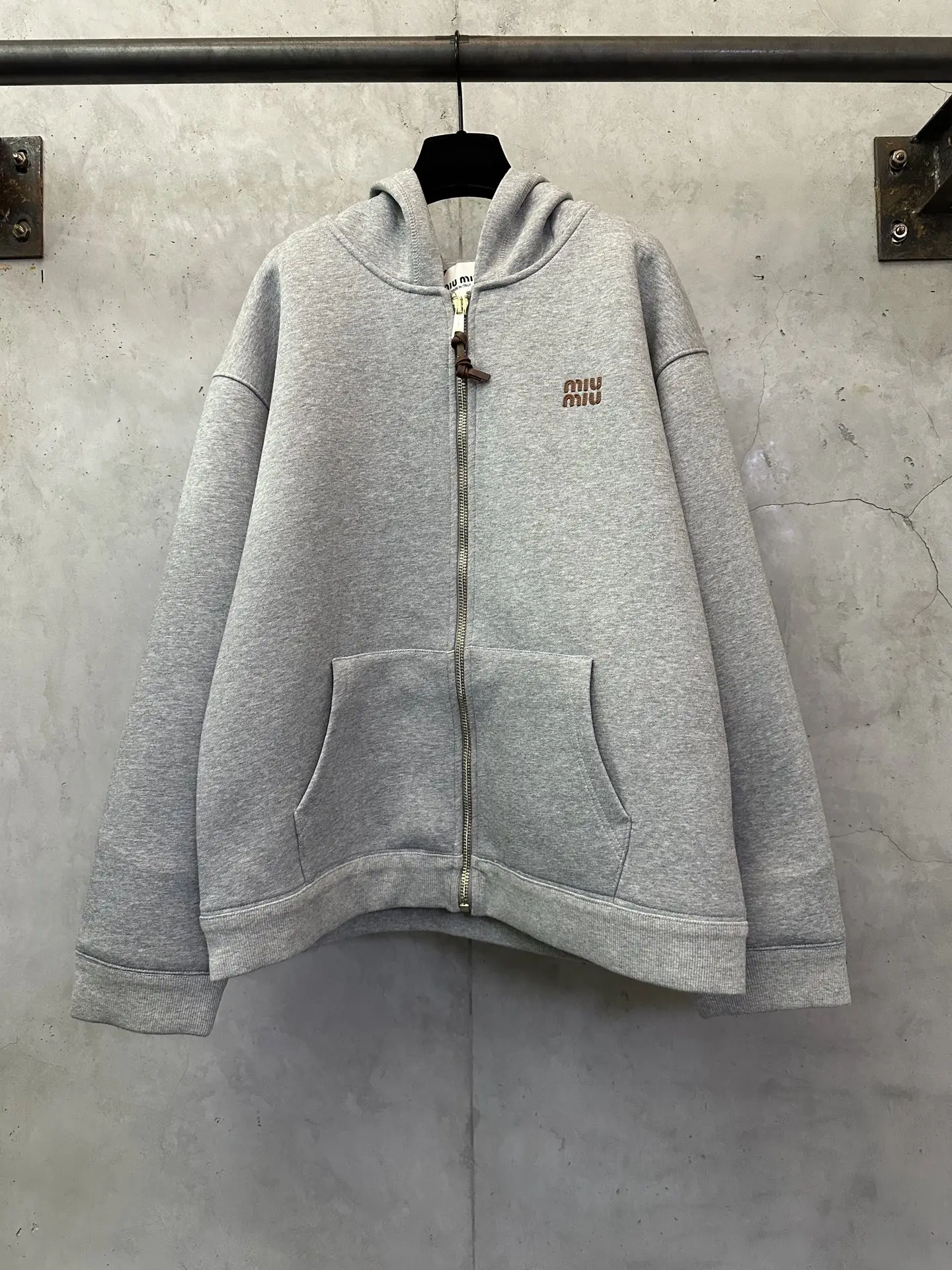 Logo-Embroidered Zip-Up Hoodie D37024406