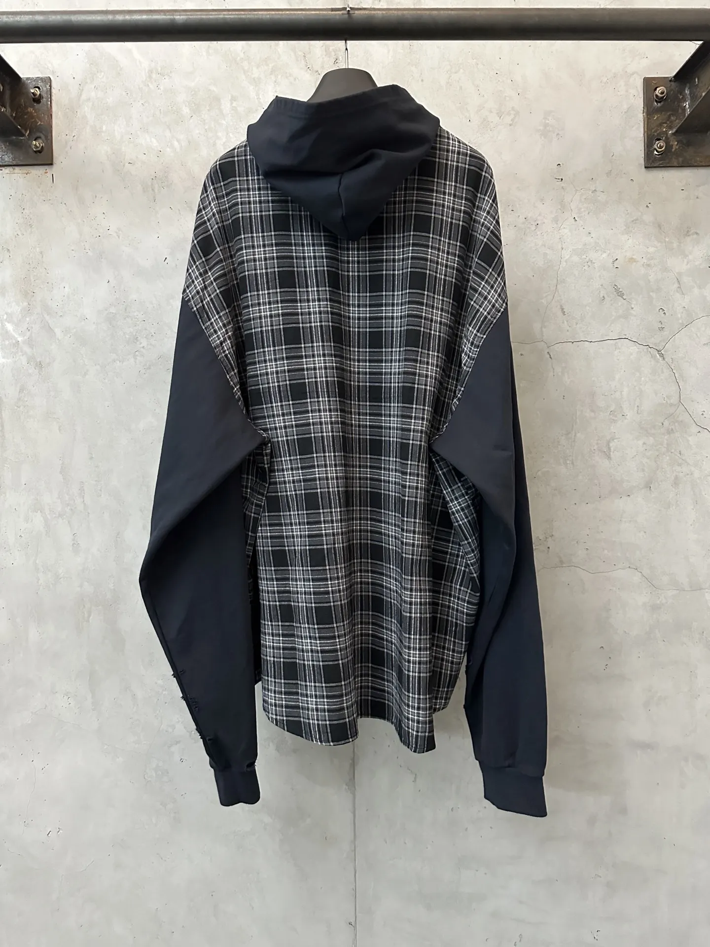 Panelled Checked Hooded Jacket D40012331 — view 2