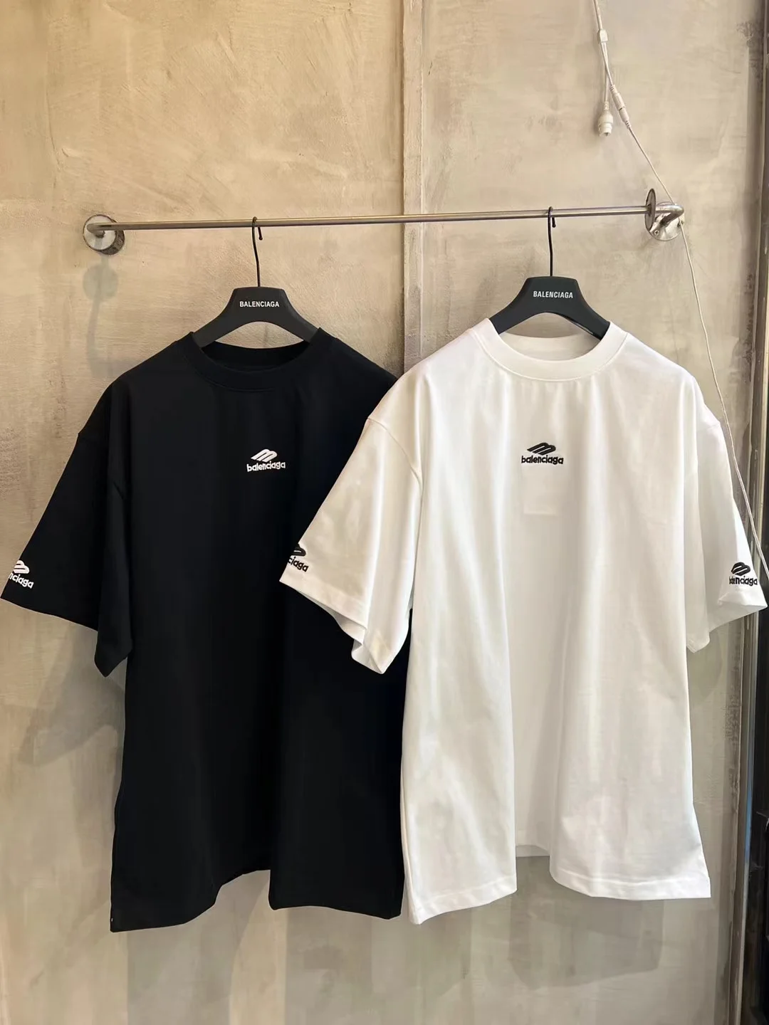 Logo Embroidery Oversized Cotton T-Shirt D15020020 — view 13