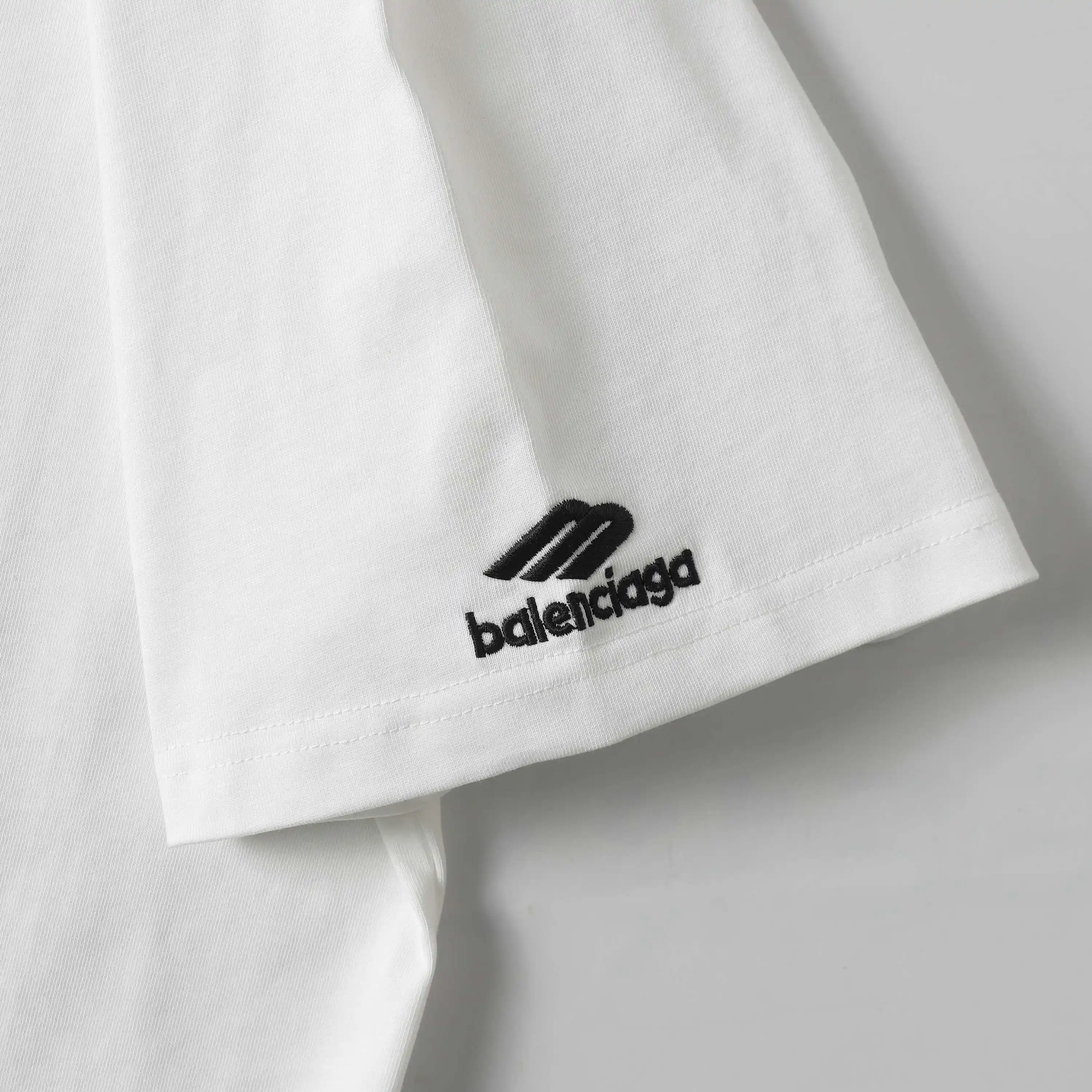Logo Embroidery Oversized Cotton T-Shirt D15020020 — view 33