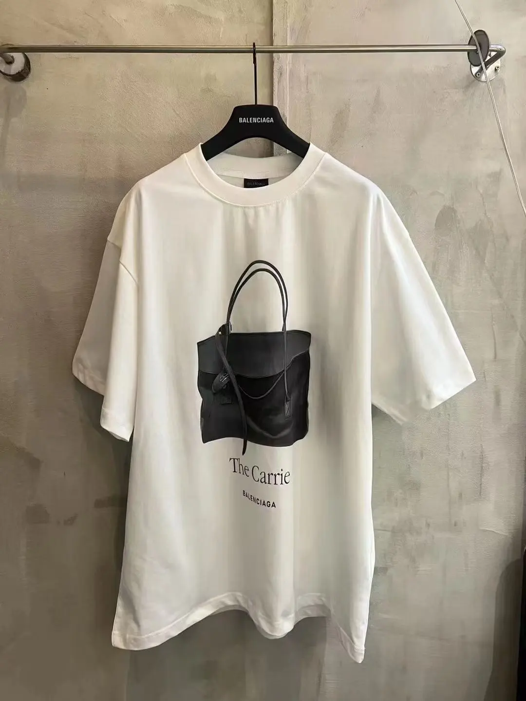 The Carrie Bag Graphic Oversized T-Shirt D11519945