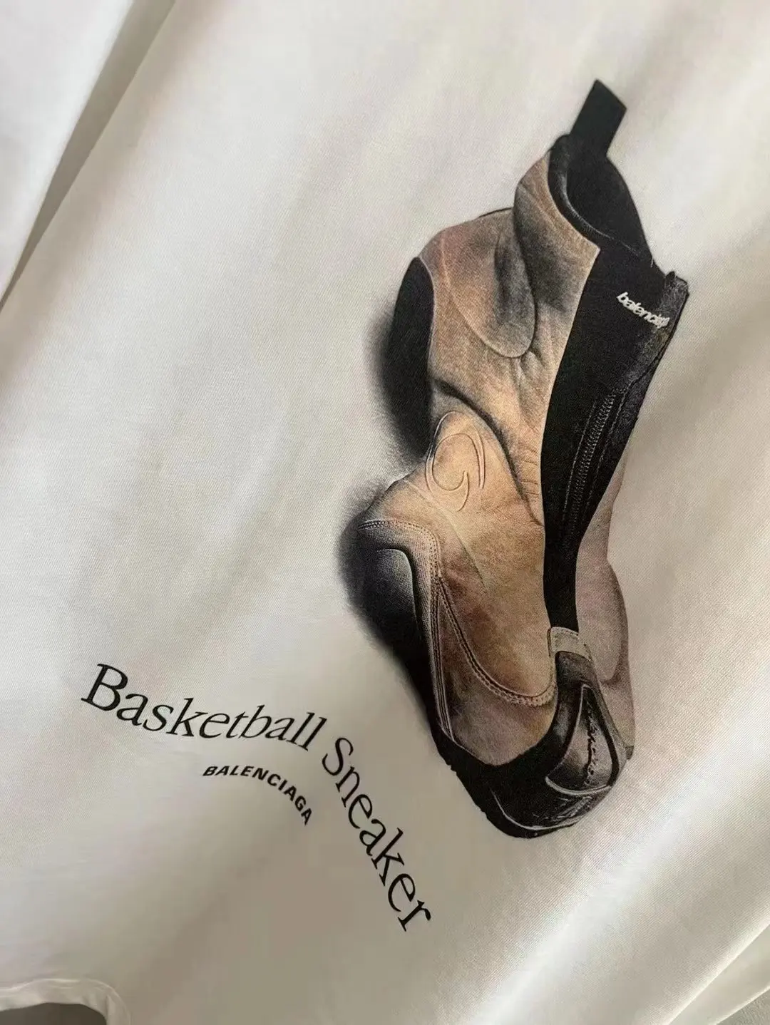 Basketball Sneaker Graphic Oversized T-Shirt D11519944 — view 4