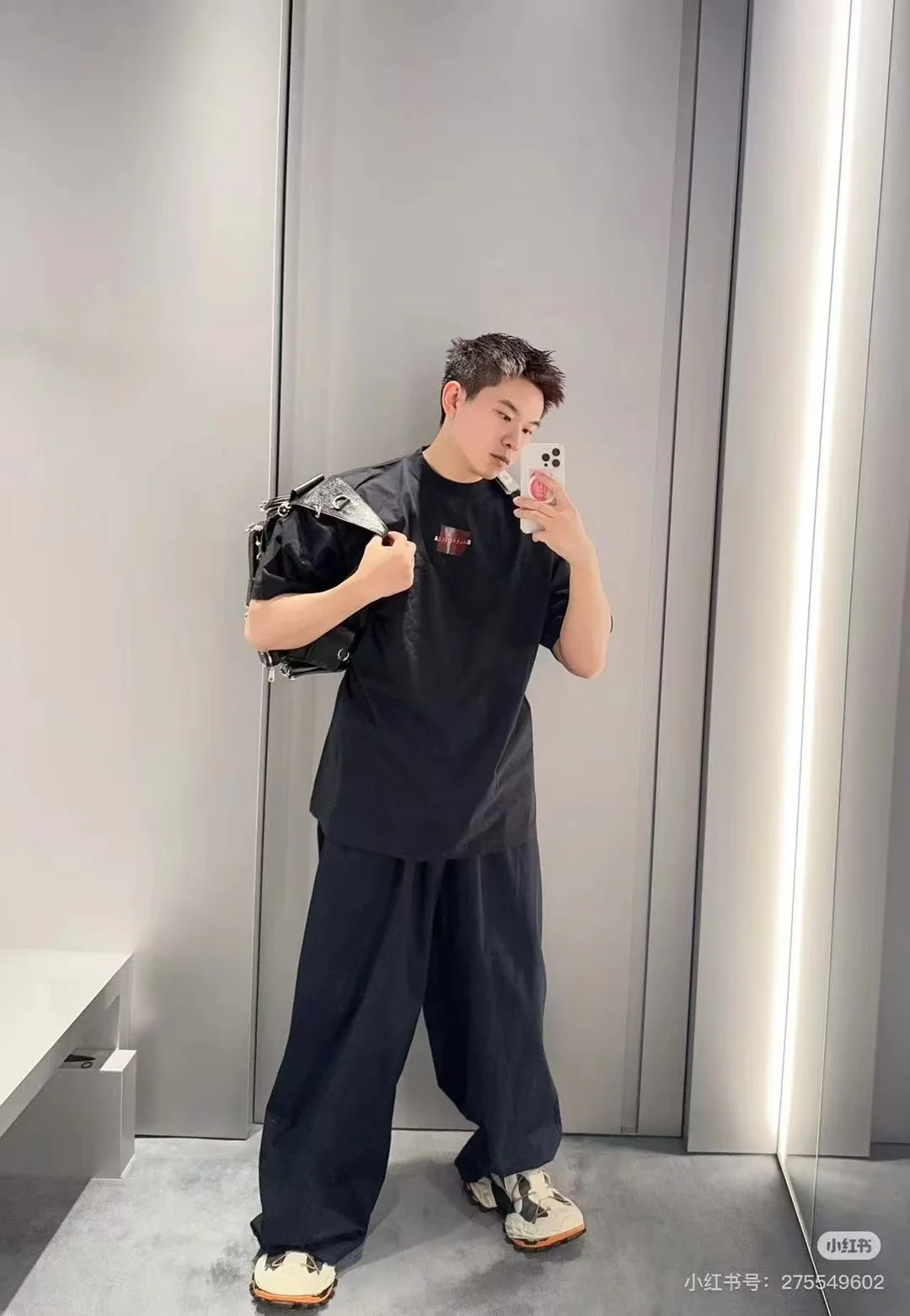 Embroidered Logo Oversized T-Shirt D15520015 — view 17