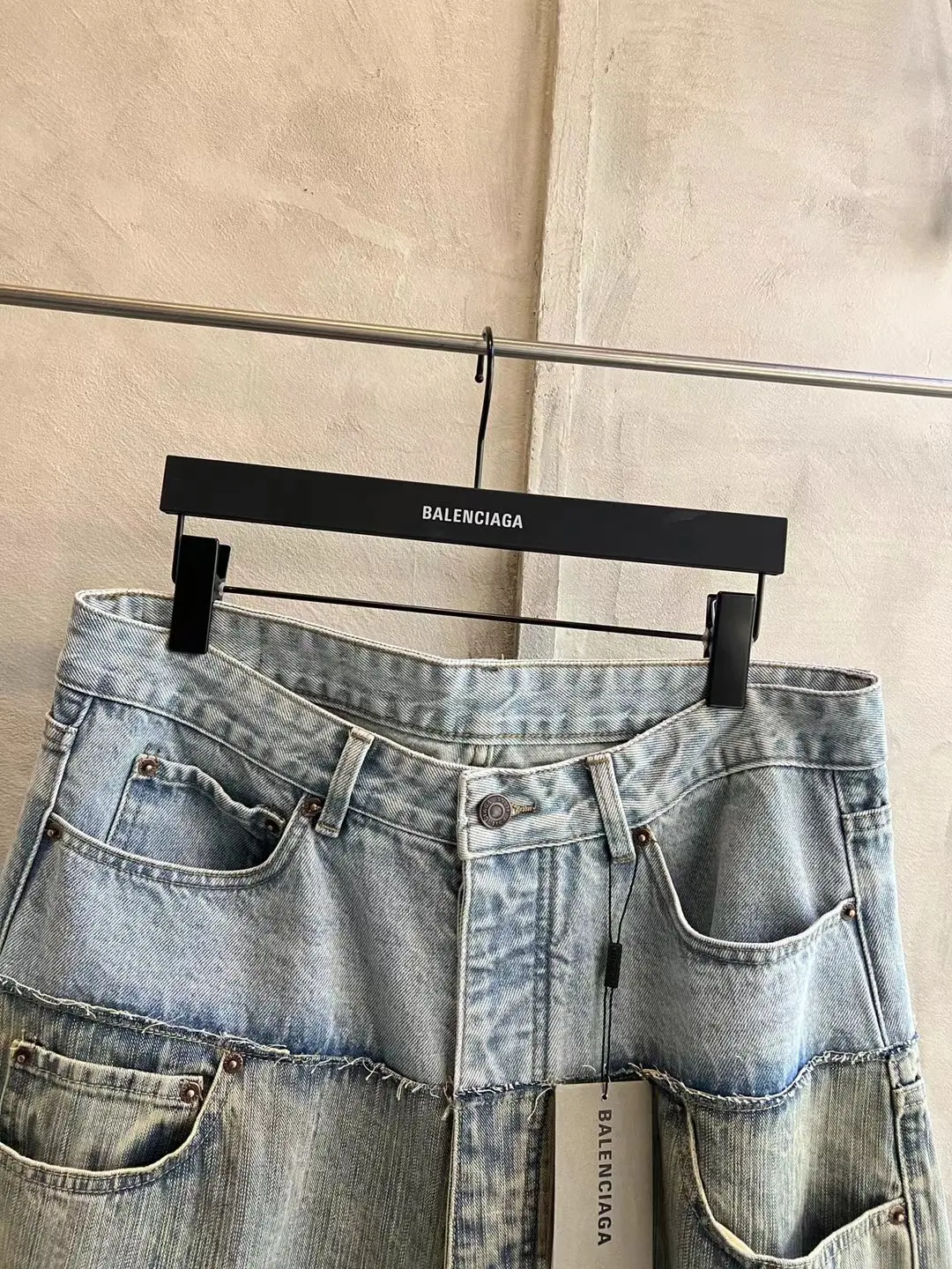 Panelled Wide-Leg Denim Jeans D28019915 — view 10