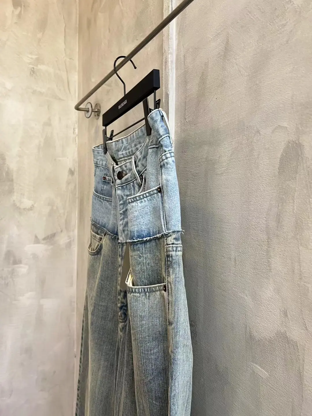 Panelled Wide-Leg Denim Jeans D28019915 — view 13