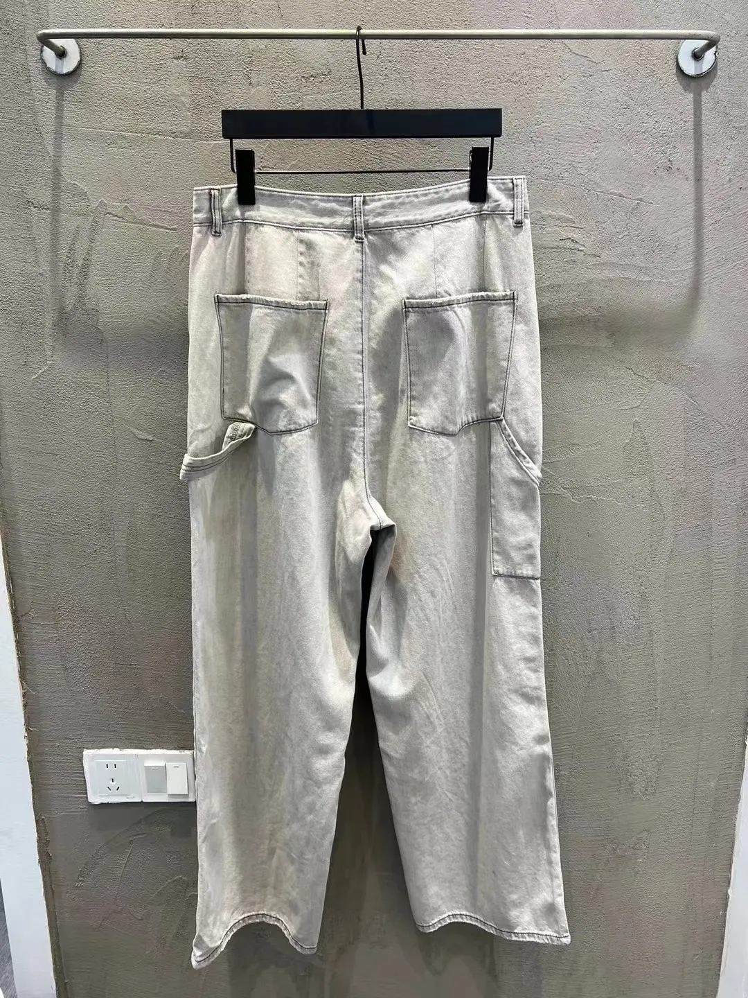 Ancellm Distressed Wide-Leg Denim Trousers D20521863 — view 20