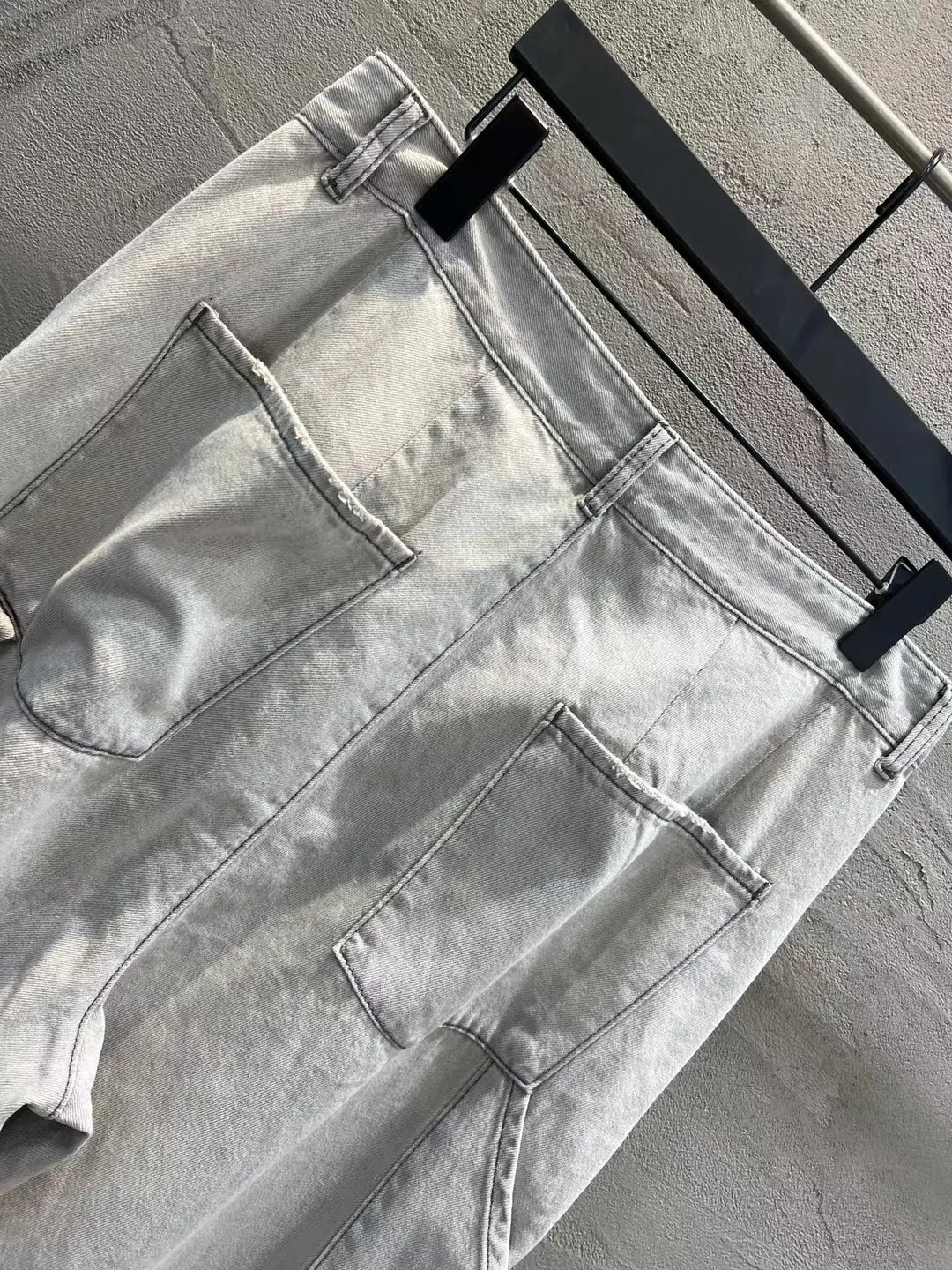 Ancellm Distressed Wide-Leg Denim Trousers D20521863 — view 24