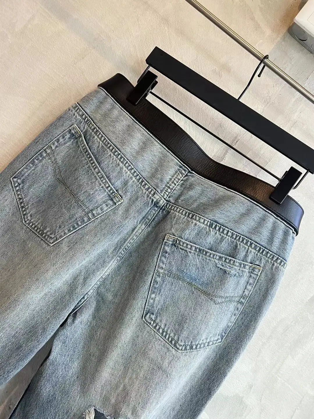 Distressed Straight-Leg Jeans with Integrated Leather Belt D27020014 — view 6