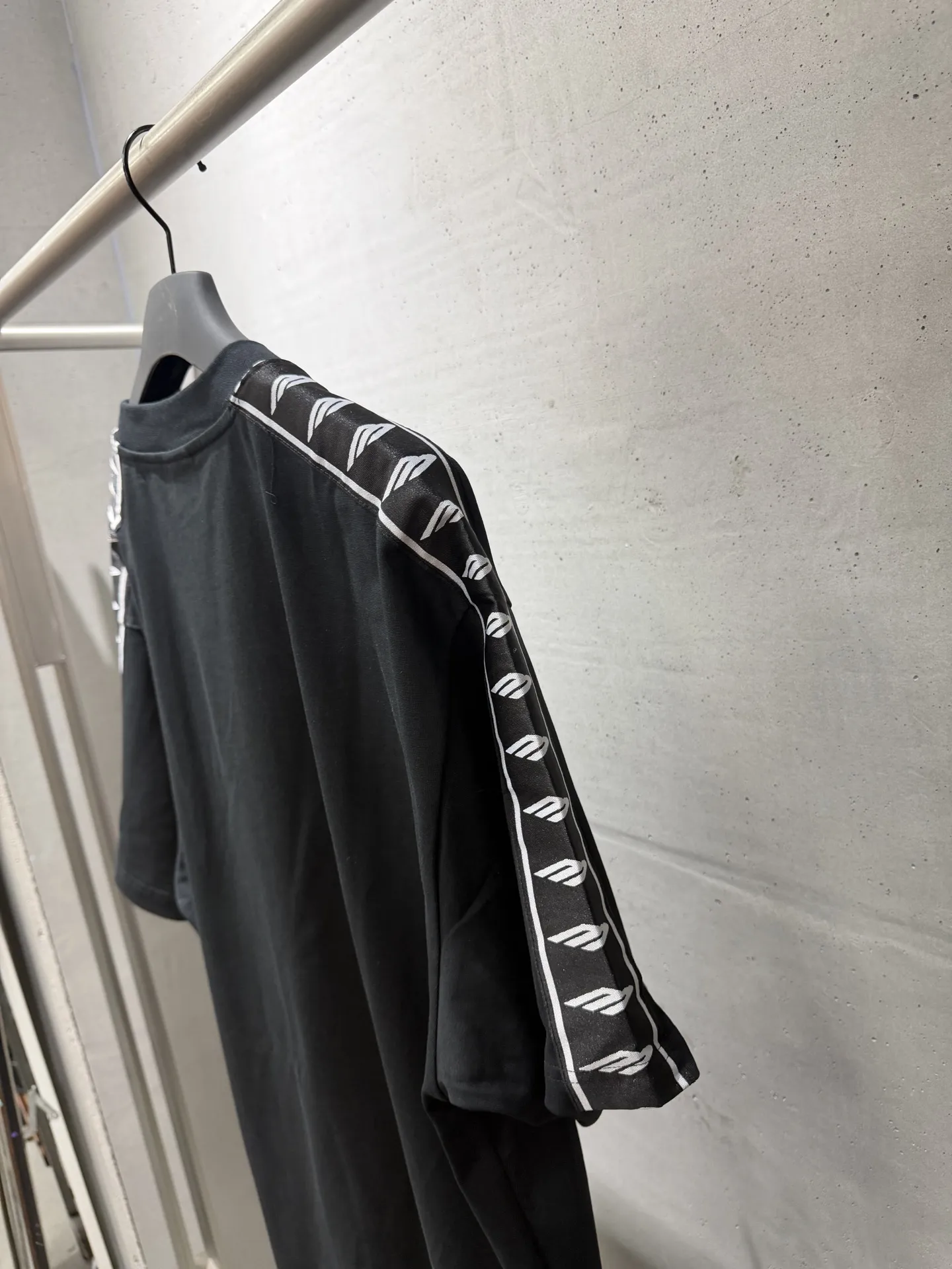 Logo-Tape Oversized T-Shirt D14520036 — view 7