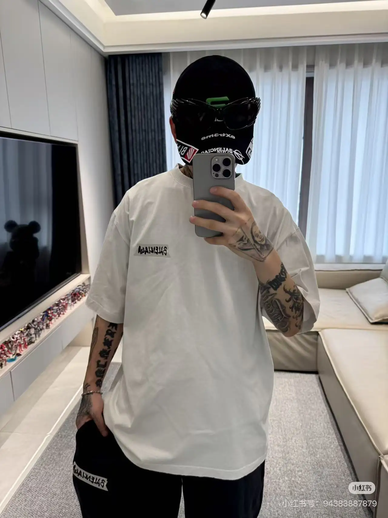 Tape Logo Oversized Cotton T-Shirt D15020048 — view 4