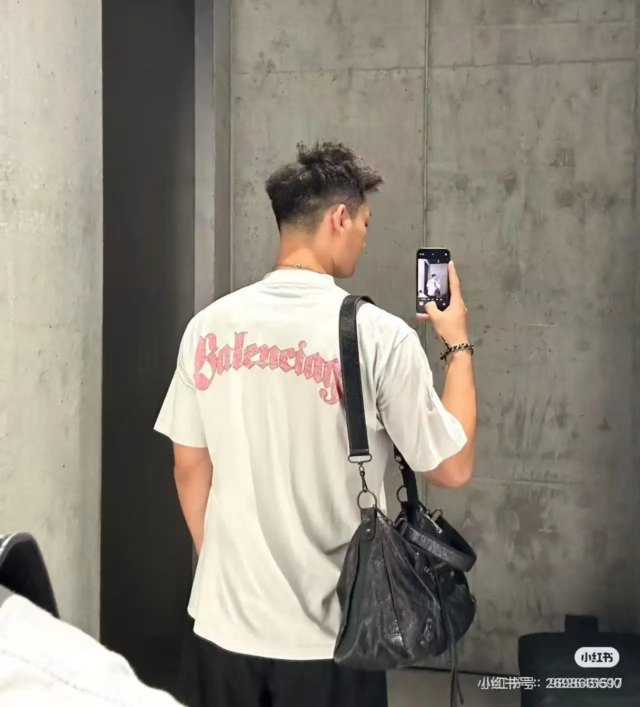 Crest Logo Graphic Oversized T-Shirt D15520021 — view 6