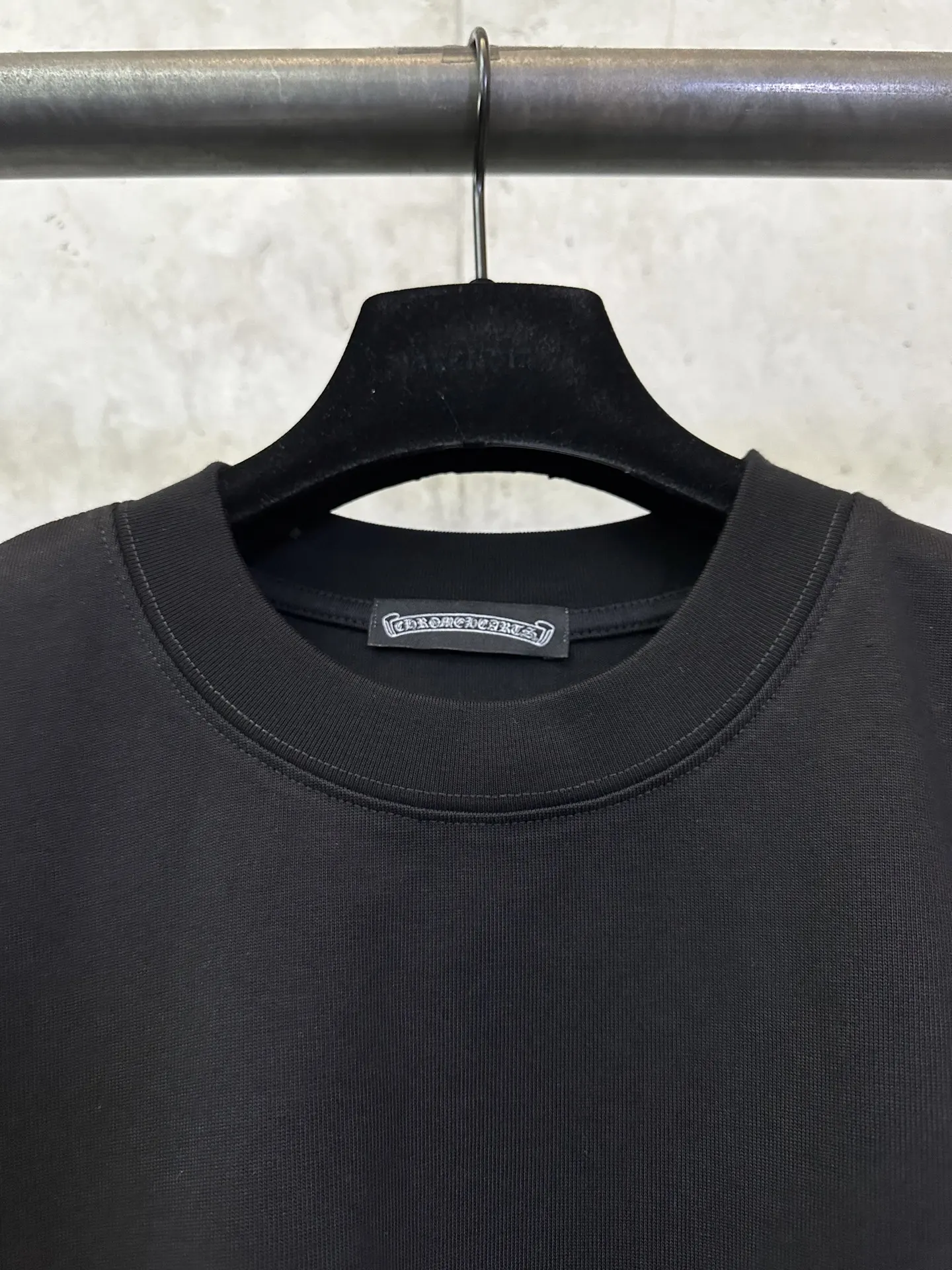Cross Flocked Logo Heavyweight Cotton T-Shirt D17511978 — view 7