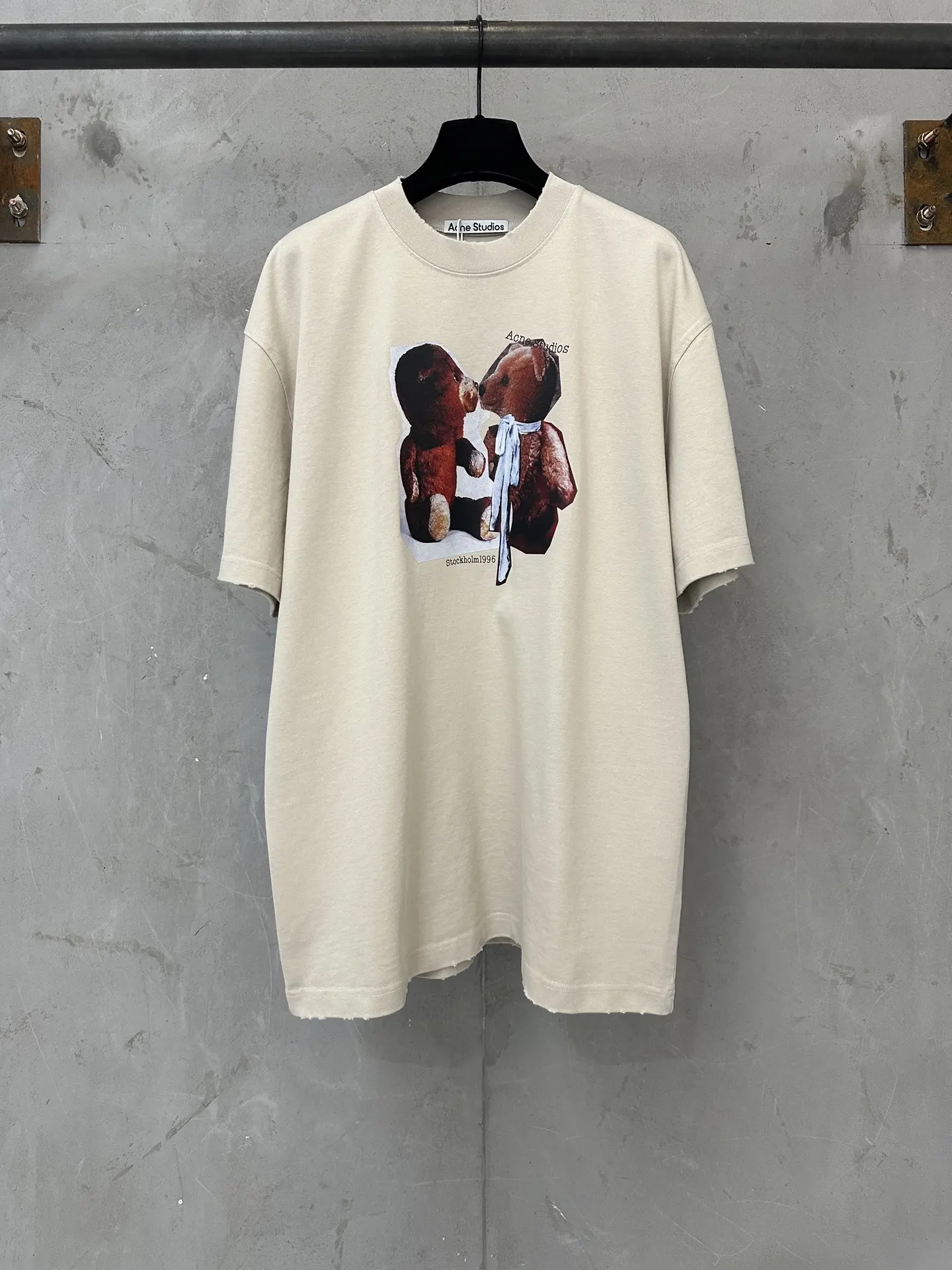 Bear Graphic Heavyweight Cotton T-Shirt D18011746