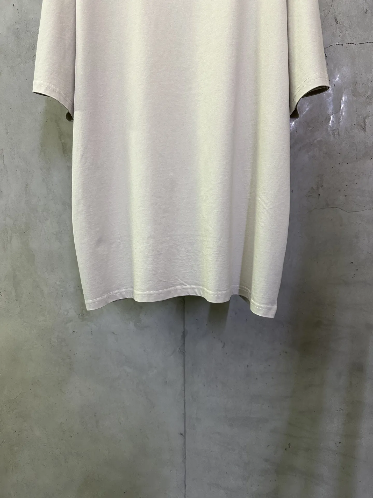 Logo Reflective Print Oversized T-Shirt D20015734 — view 4