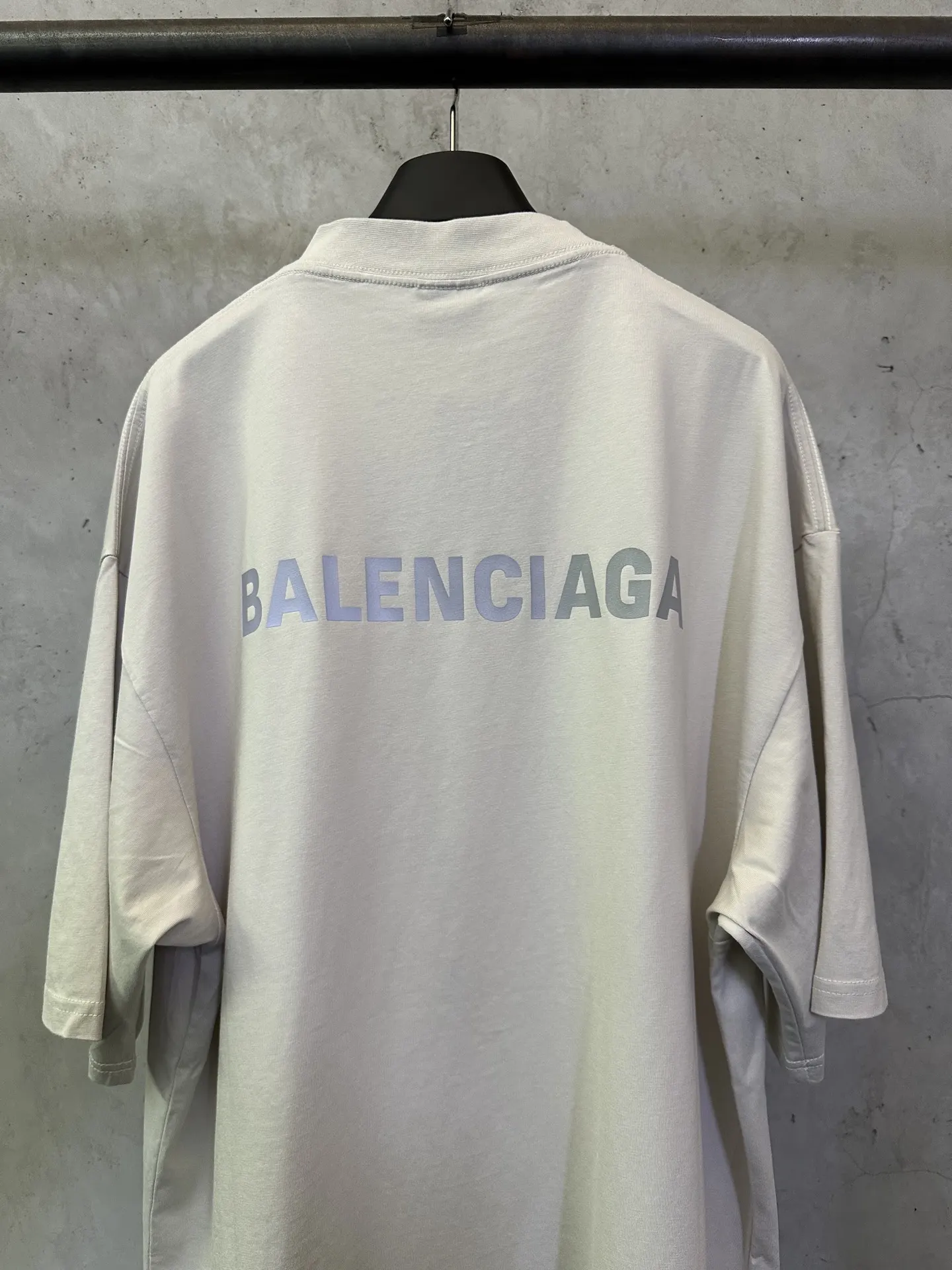 Logo Reflective Print Oversized T-Shirt D20015734 — view 5