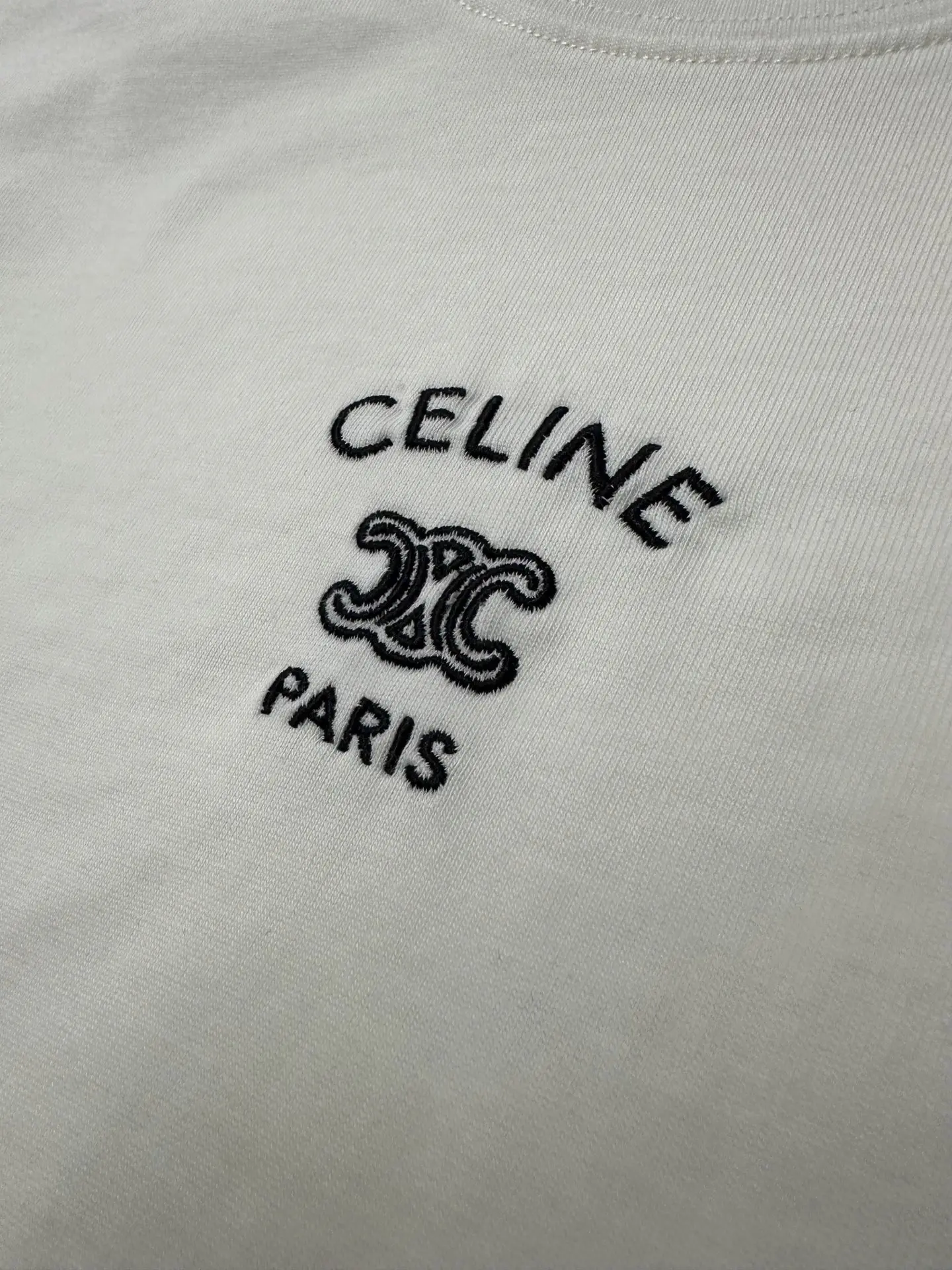 Triomphe Logo Embroidered Long-Sleeve T-Shirt D20018976 — view 7