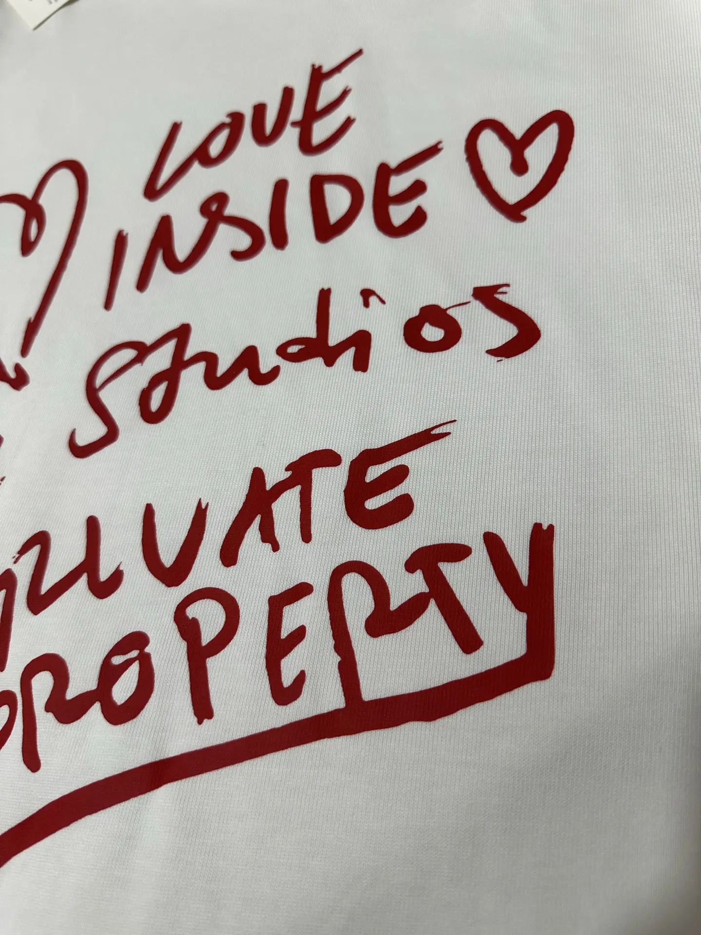 Love Inside Graphic Long-Sleeve T-Shirt D20025016 — view 7